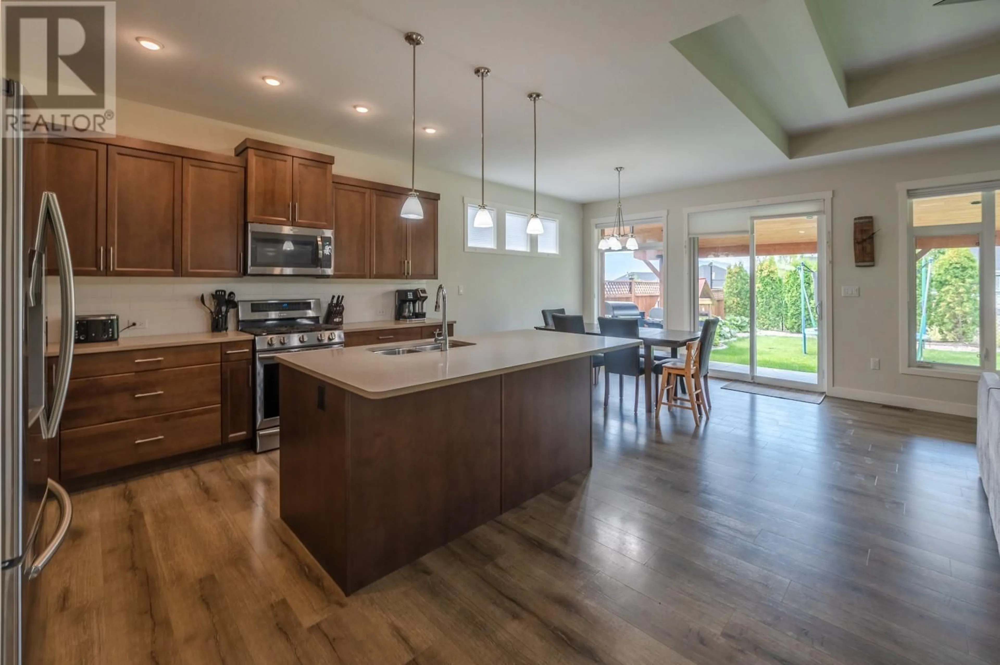 Open concept kitchen, unknown for 1067 HOLDEN ROAD, Penticton British Columbia V2A0B7