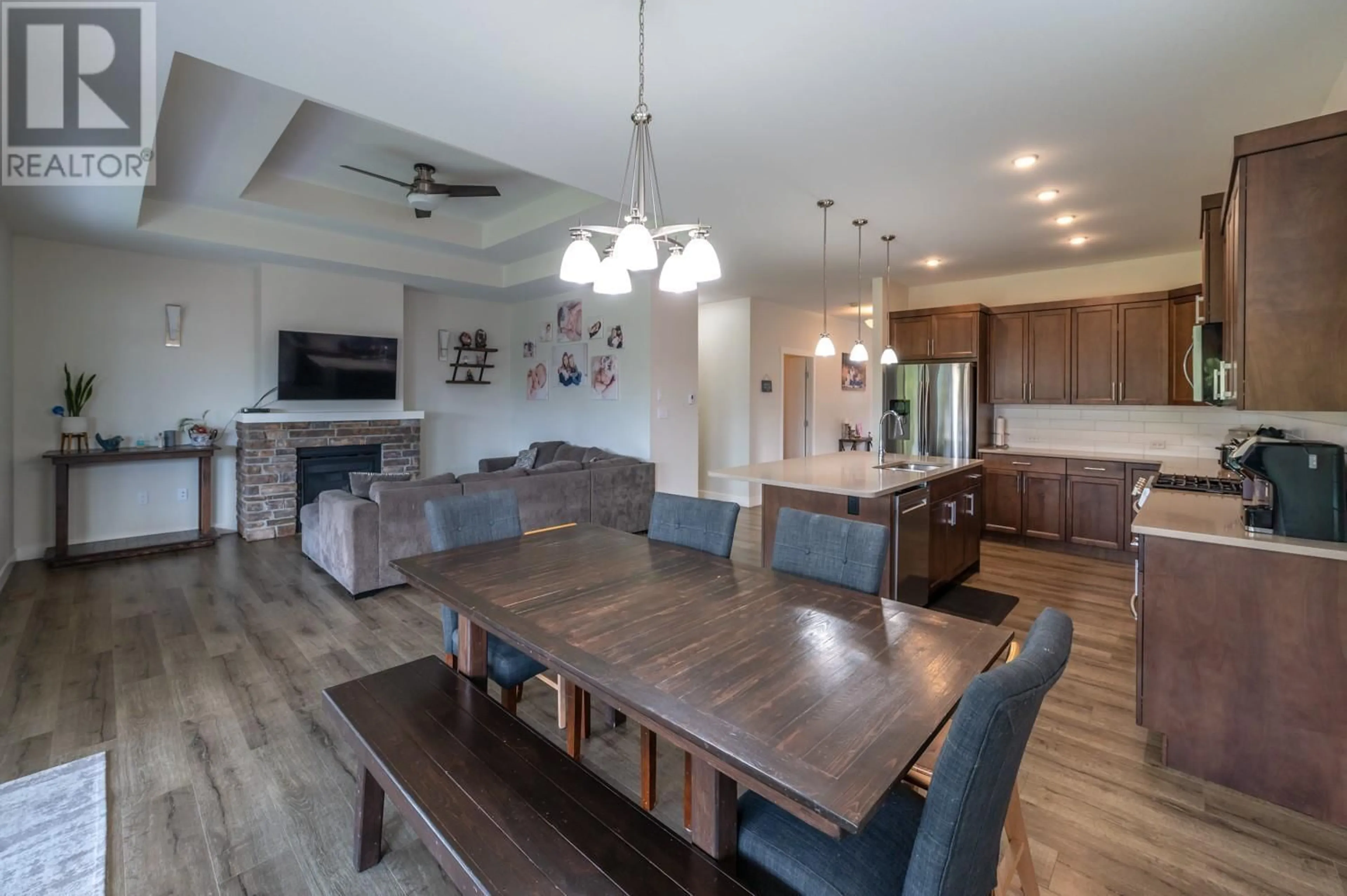 Open concept kitchen, unknown for 1067 HOLDEN ROAD, Penticton British Columbia V2A0B7
