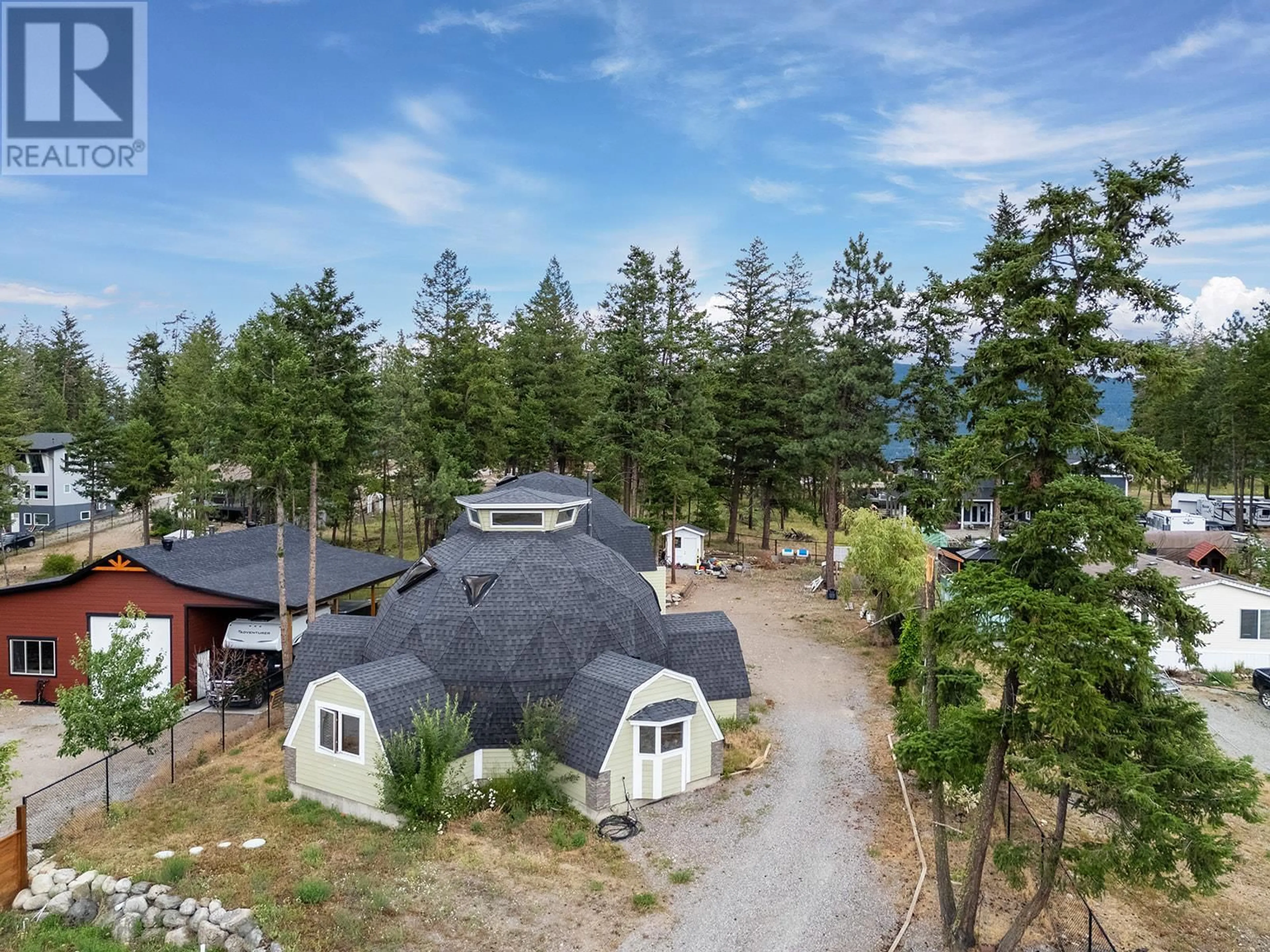 A pic from outside/outdoor area/front of a property/back of a property/a pic from drone, unknown for 7172 DUNWATERS ROAD, Kelowna British Columbia V1Z3W5