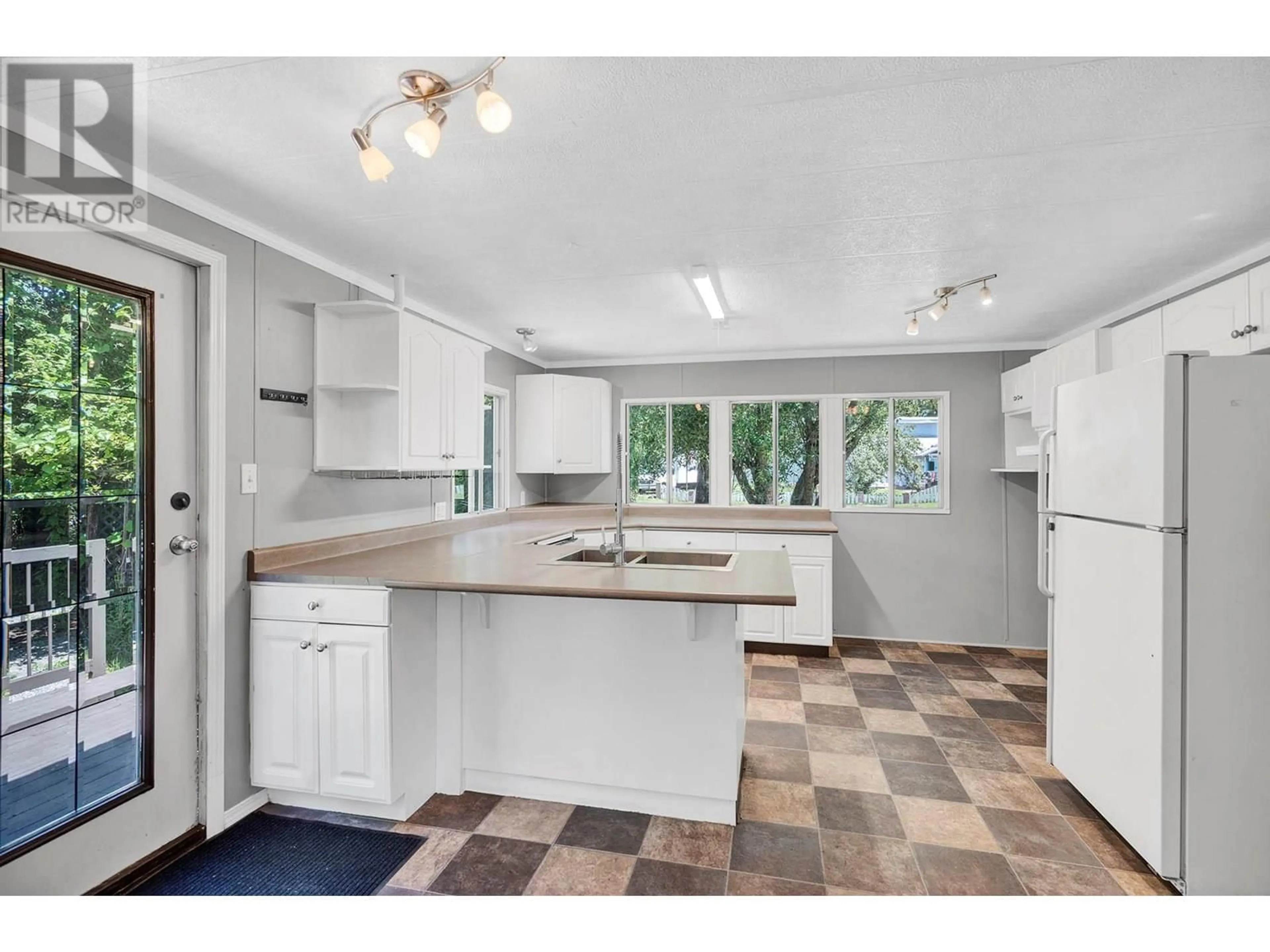 Open concept kitchen, ceramic/tile floor for 55 BLANCHARD ROAD, Clearwater British Columbia V0E1N1