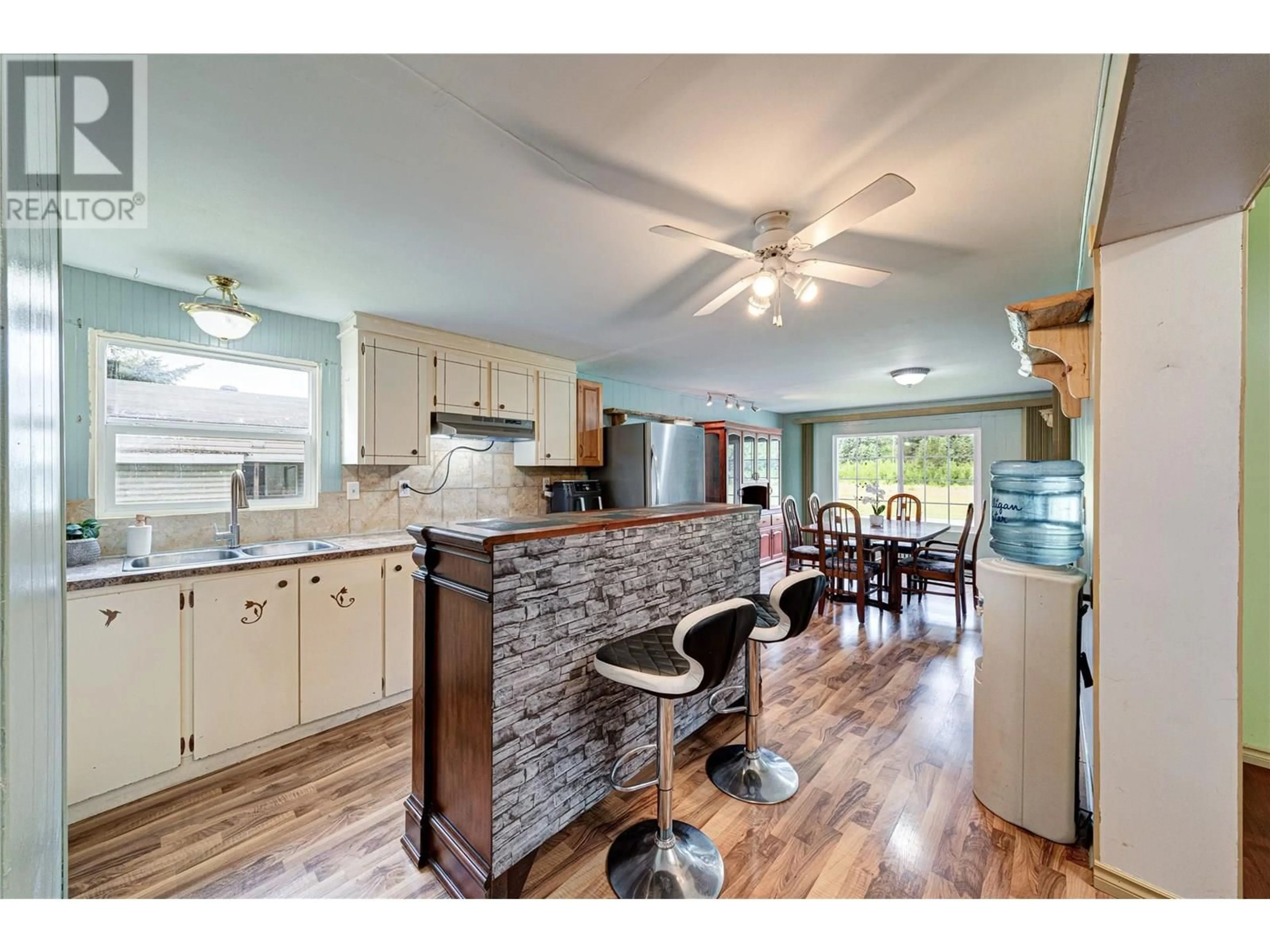 Open concept kitchen, unknown for 56 - 6272 LOWER ELK VALLEY ROAD, Sparwood British Columbia V0B2G3