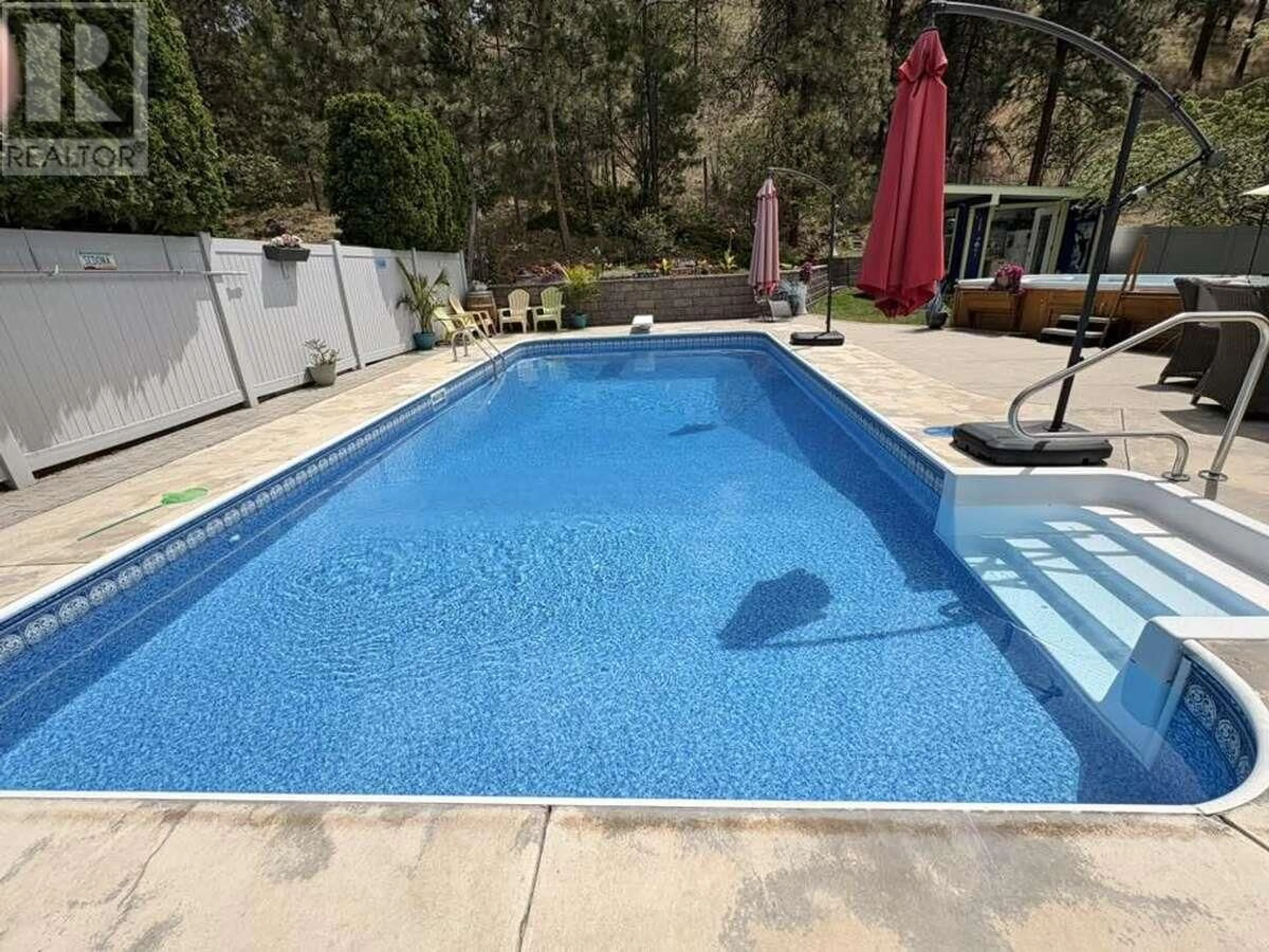 Pool for 1742 DUNCAN AVENUE EAST, Penticton British Columbia V2A7E7