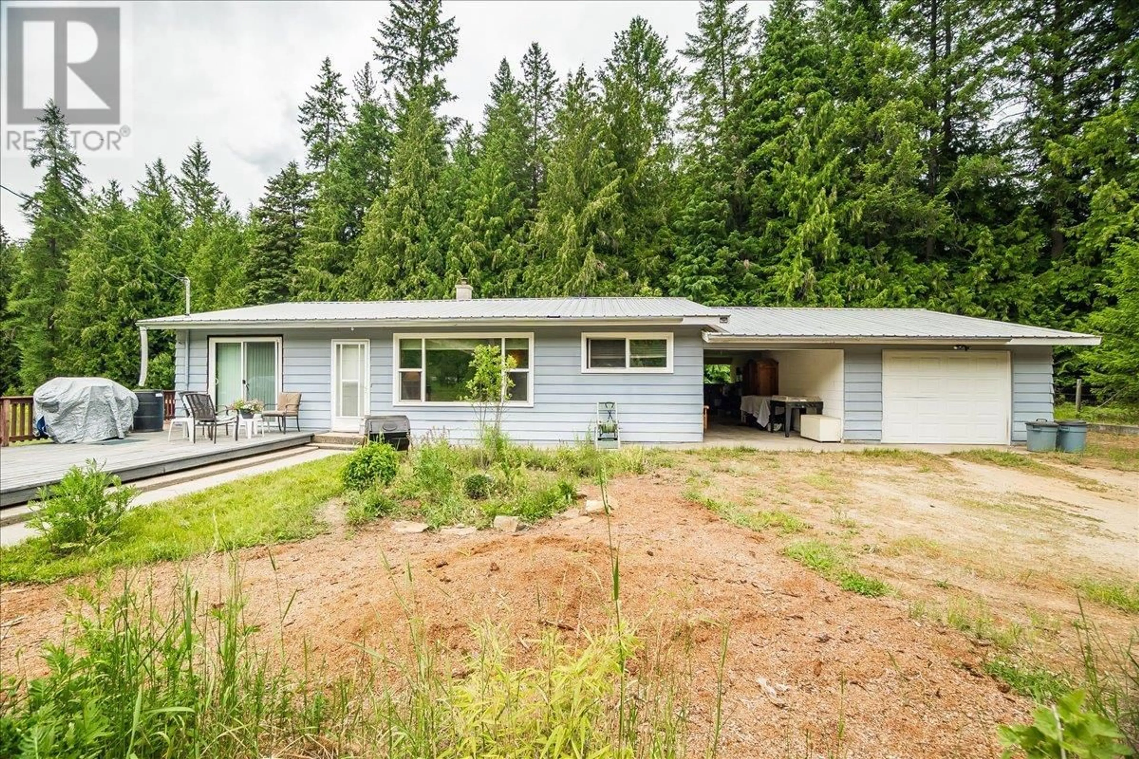 Home with vinyl exterior material, unknown for 3814 PASSMORE UPPER ROAD, Passmore British Columbia V0G2J0