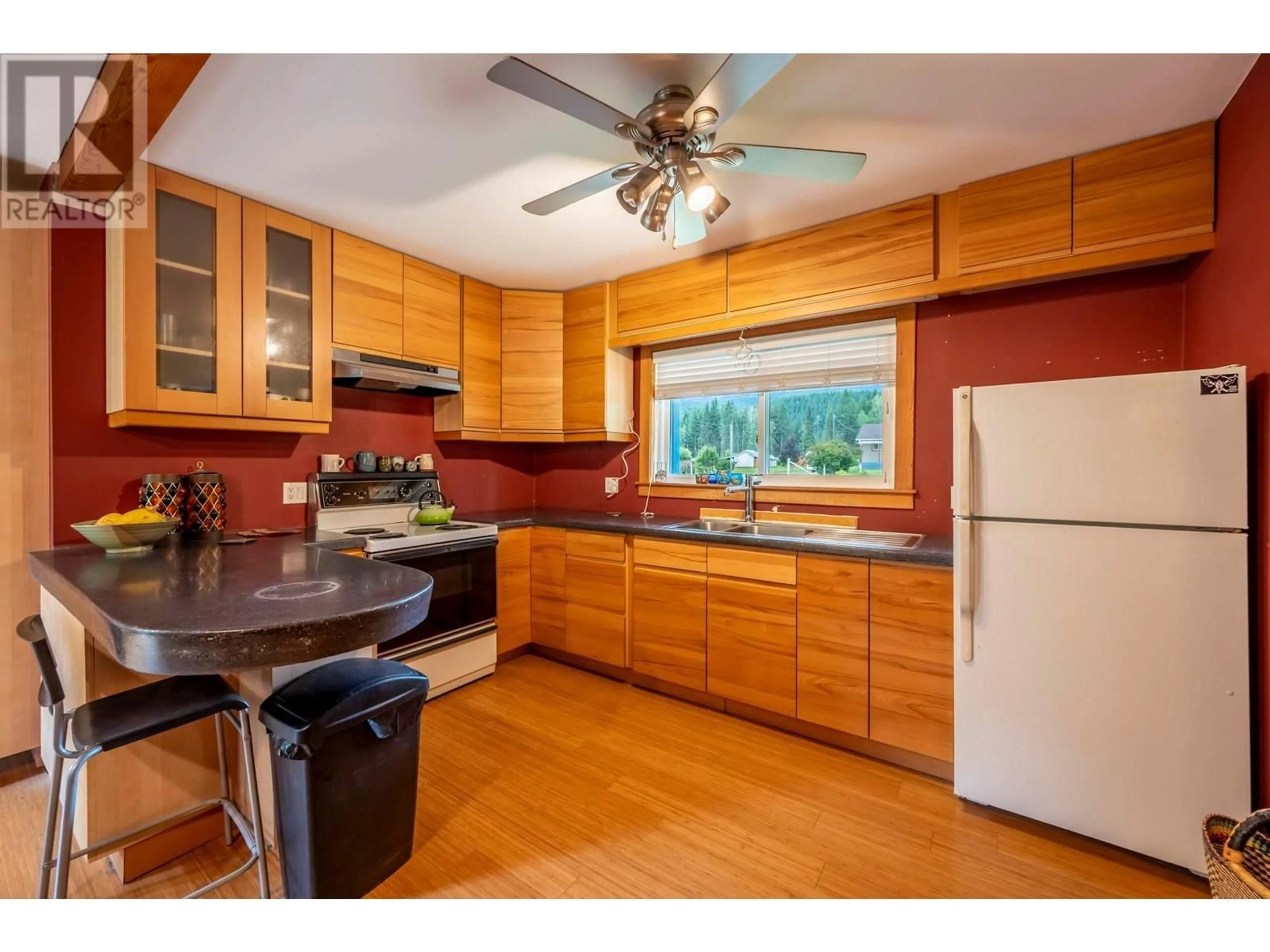 Unknown for 915 RYTER ROAD WEST, Golden British Columbia V0A1H2