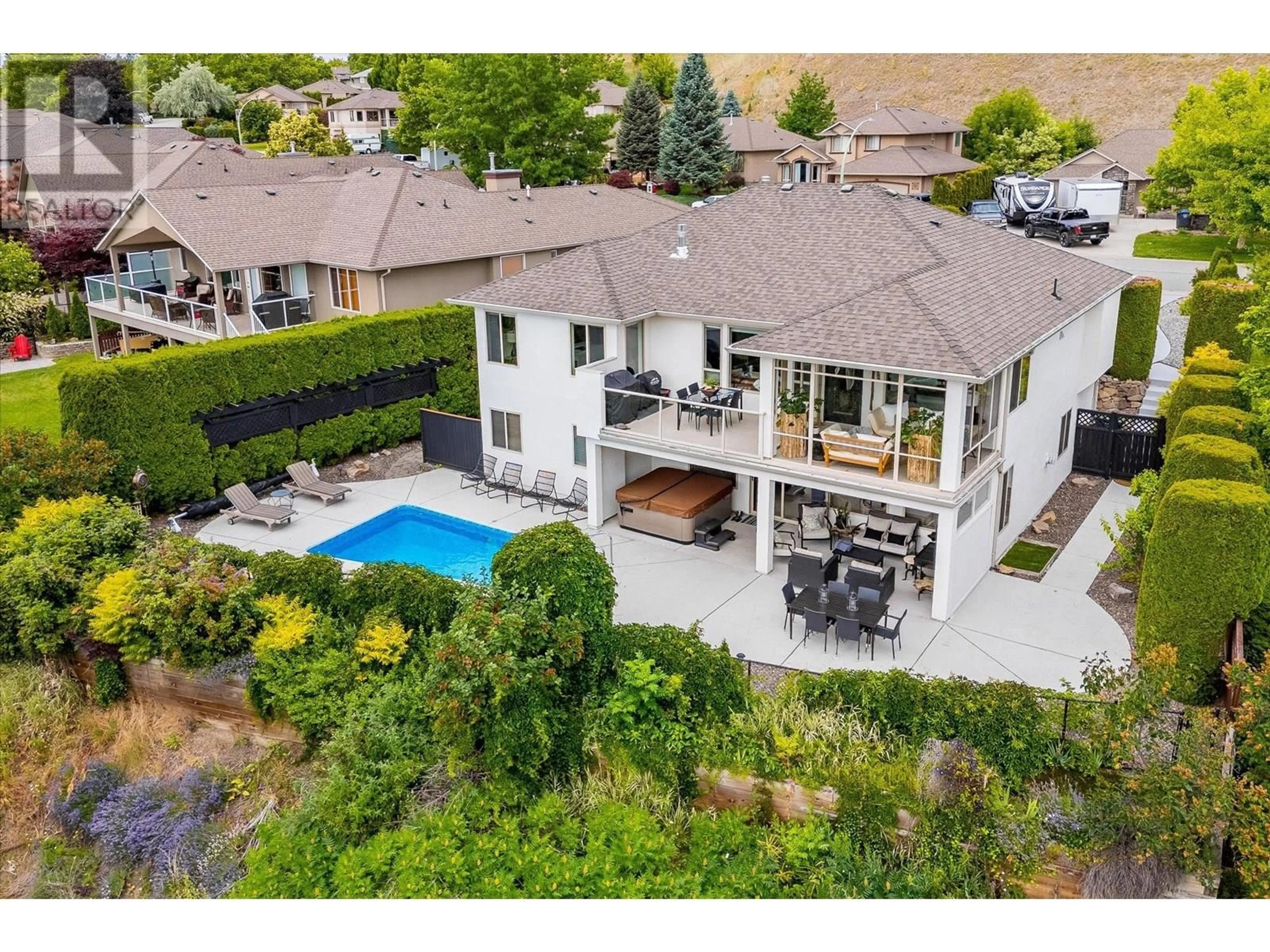 A pic from outside/outdoor area/front of a property/back of a property/a pic from drone, mountain view for 843 WESTVIEW WAY, West Kelowna British Columbia V1Z3Z3