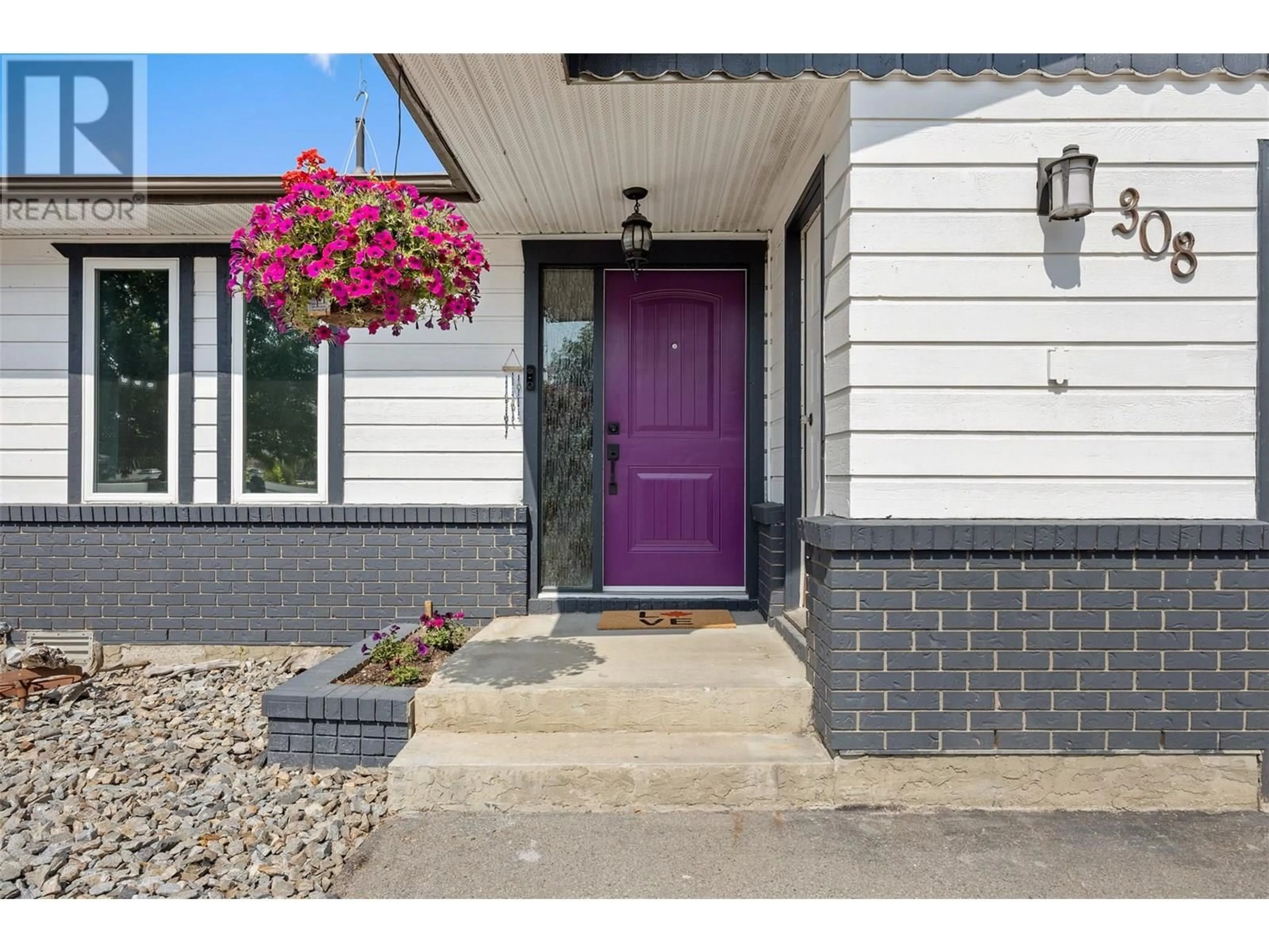 Unknown for 308 MCTAVISH ROAD, Kelowna British Columbia V1V1P2