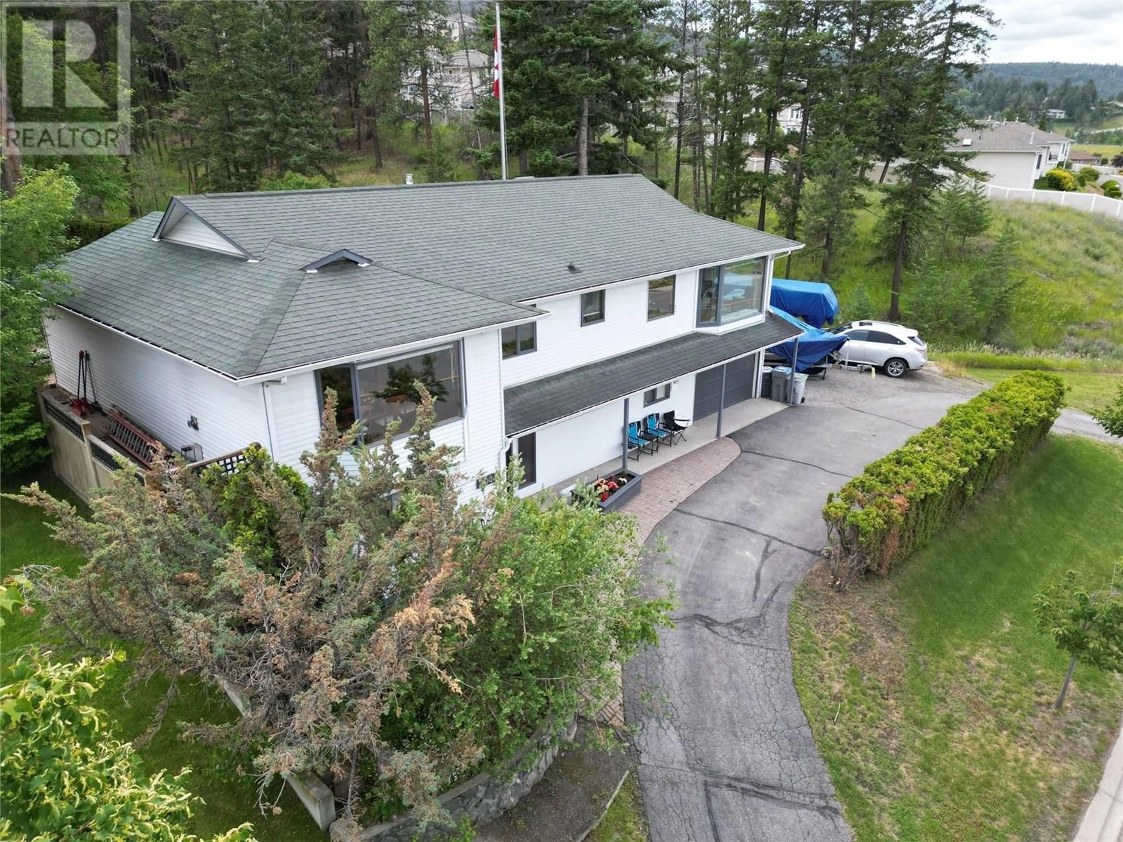 A pic from outside/outdoor area/front of a property/back of a property/a pic from drone, unknown for 2044 VAN HORNE DRIVE, Kamloops British Columbia V1S1G3