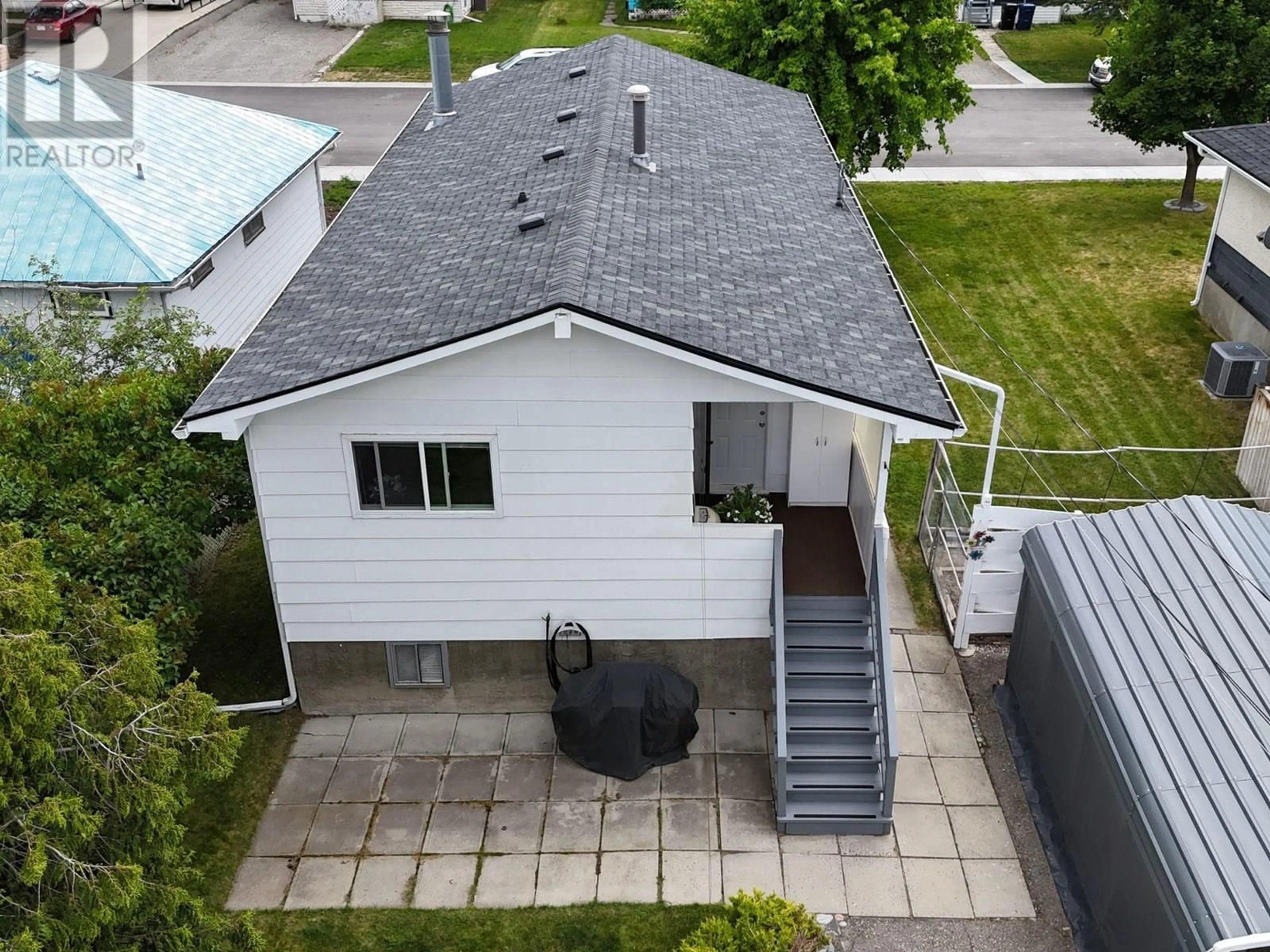 A pic from outside/outdoor area/front of a property/back of a property/a pic from drone, street for 306 6TH STREET SOUTH, Cranbrook British Columbia V1C1K8