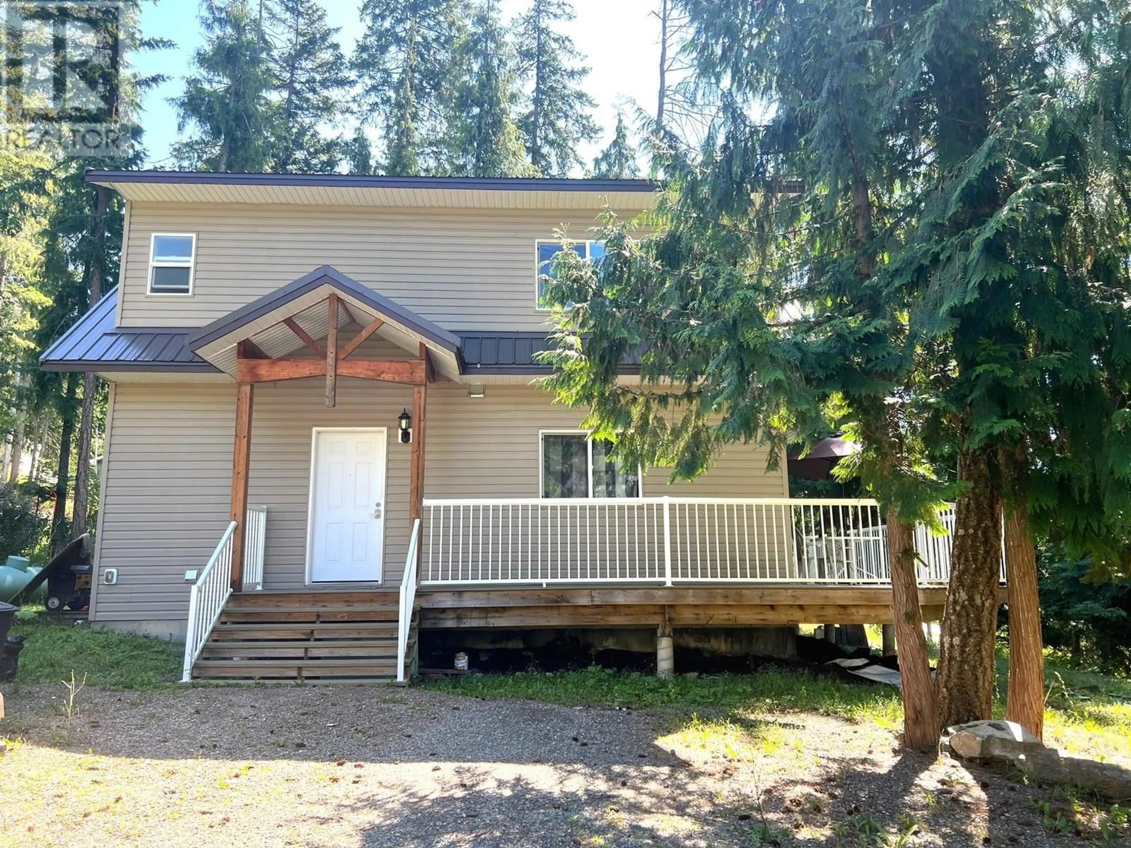 A pic from outside/outdoor area/front of a property/back of a property/a pic from drone, unknown for 7461 STAMPEDE TRAIL, Anglemont British Columbia V0E1M8