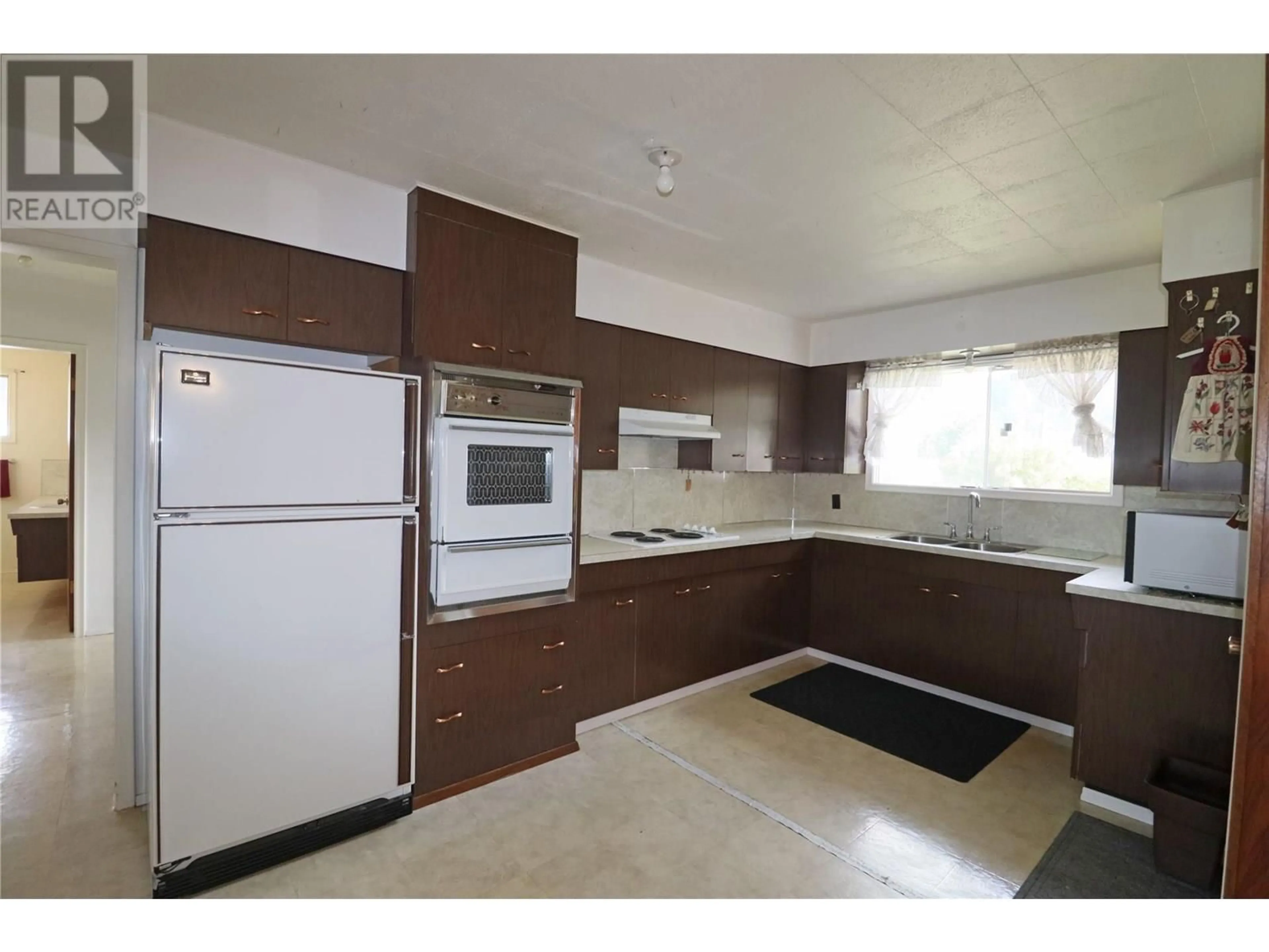Standard kitchen, unknown for 7540 21ST STREET, Grand Forks British Columbia V0H1H2
