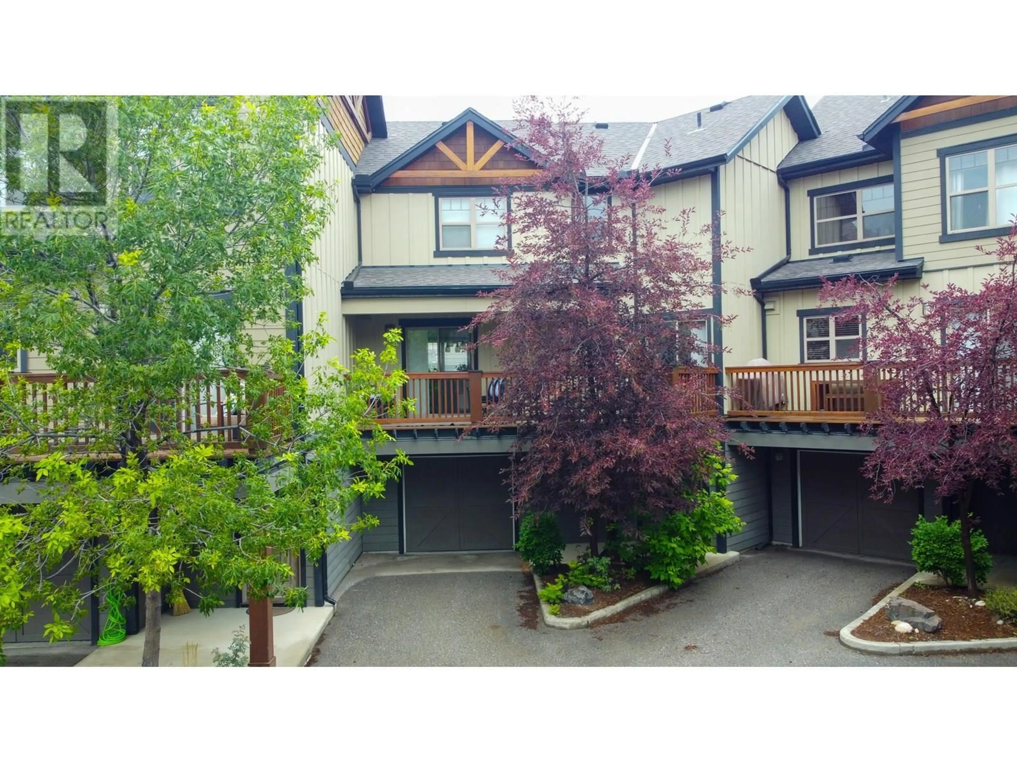 A pic from outside/outdoor area/front of a property/back of a property/a pic from drone, street for 25 - 1000 9TH STREET, Invermere British Columbia V0A1K0