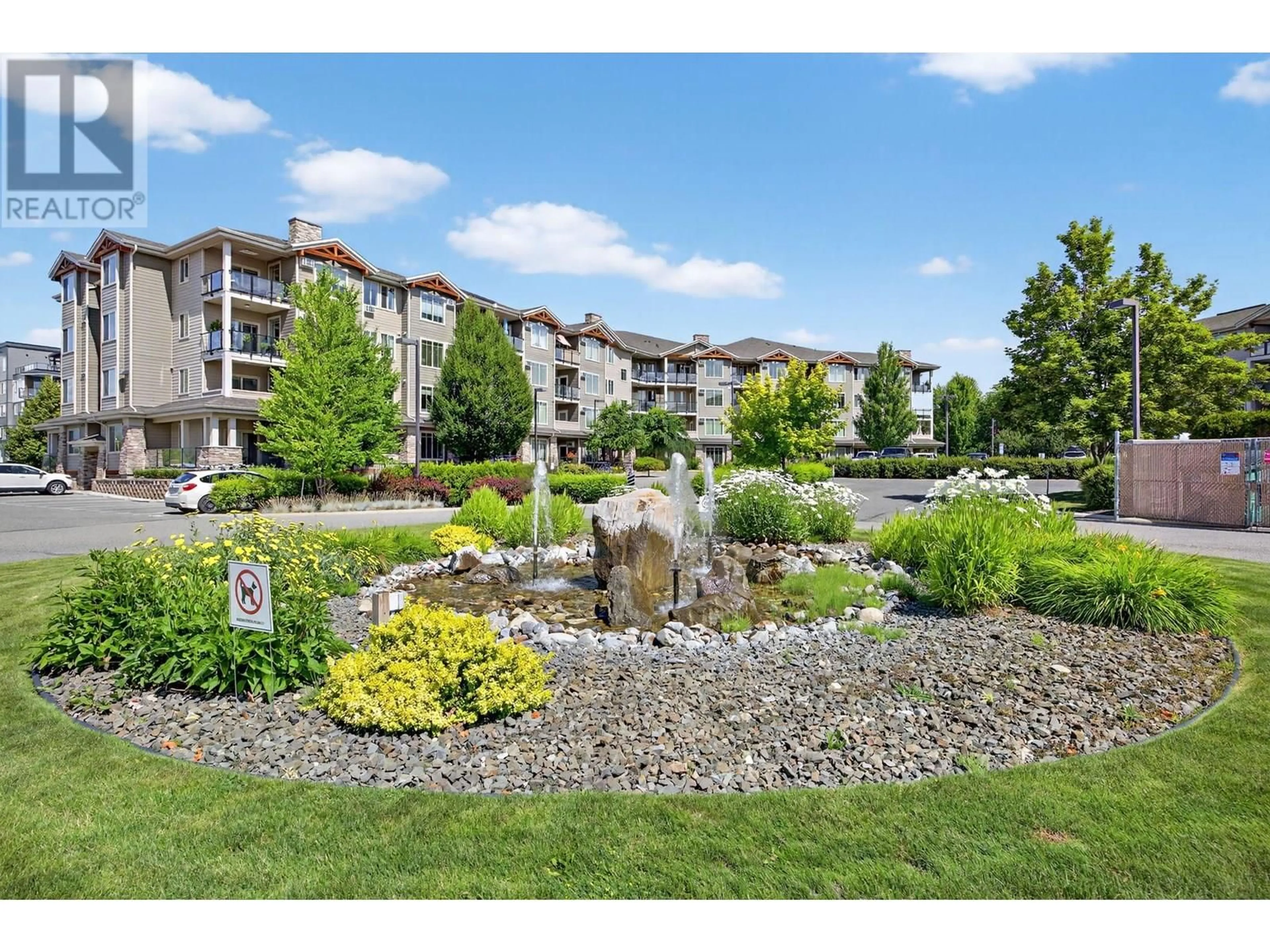 Patio, water/lake/river/ocean view for 117 - 3733 CASORSO ROAD, Kelowna British Columbia V1W5E3
