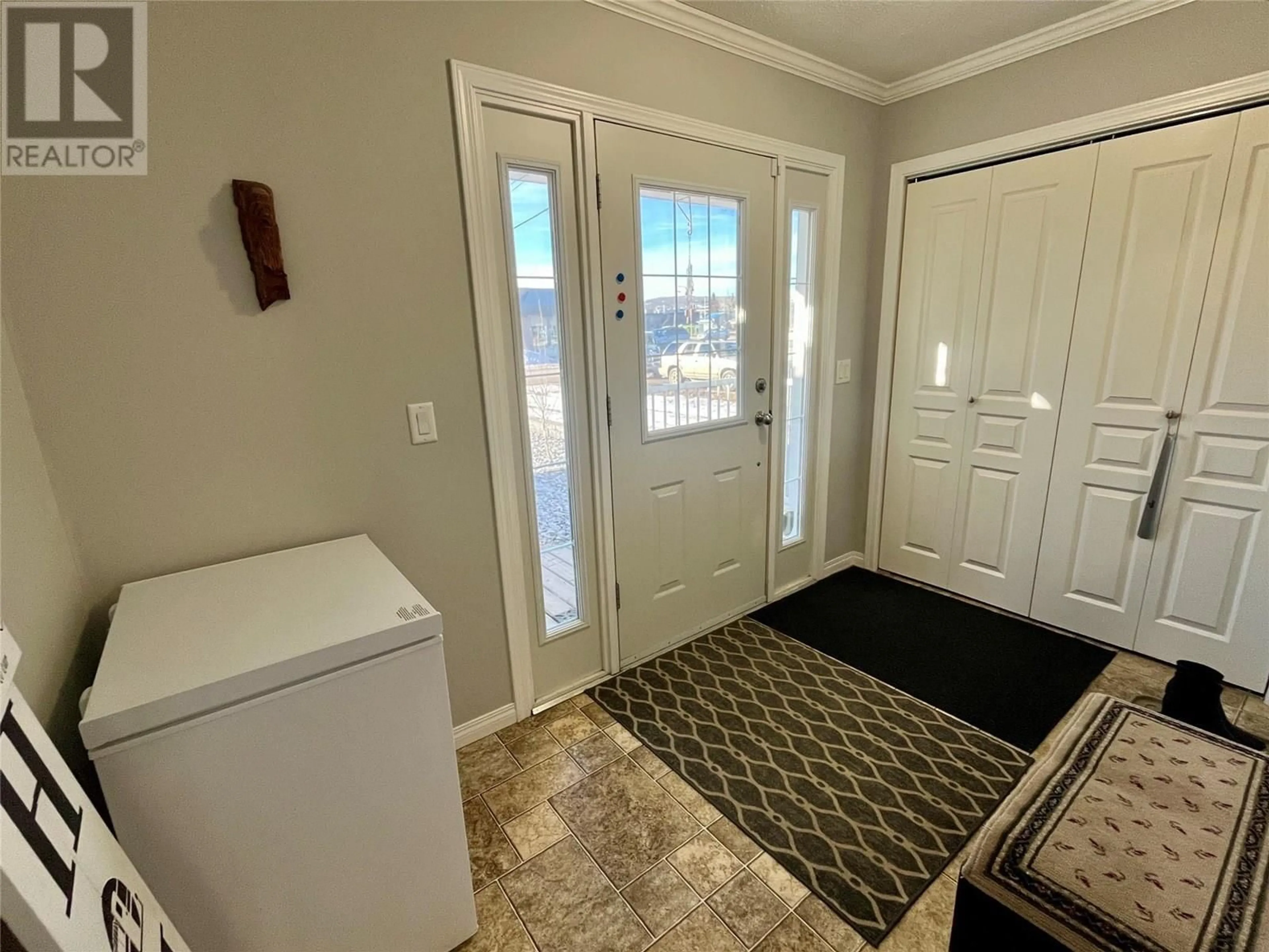 Indoor entryway for 720 105 AVENUE, Dawson Creek British Columbia V1G2K6