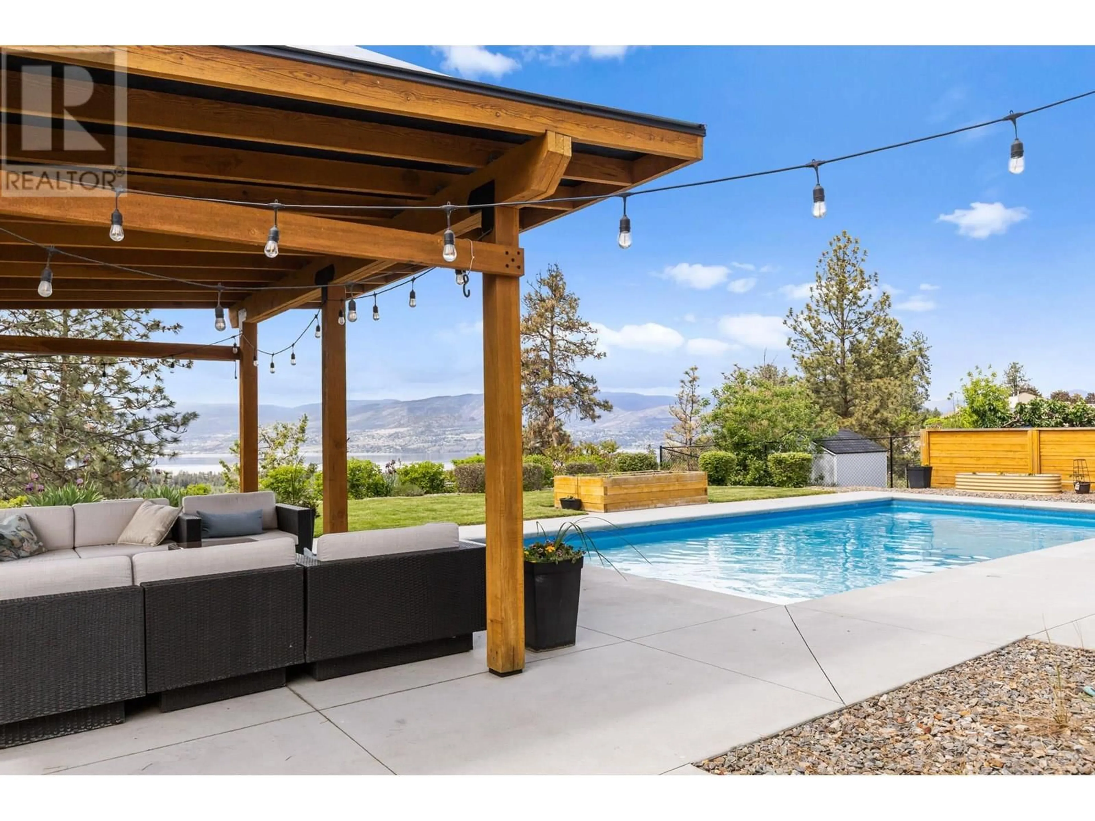 Patio, water/lake/river/ocean view for 1476 WESTRIDGE COURT, Kelowna British Columbia V1W3B5