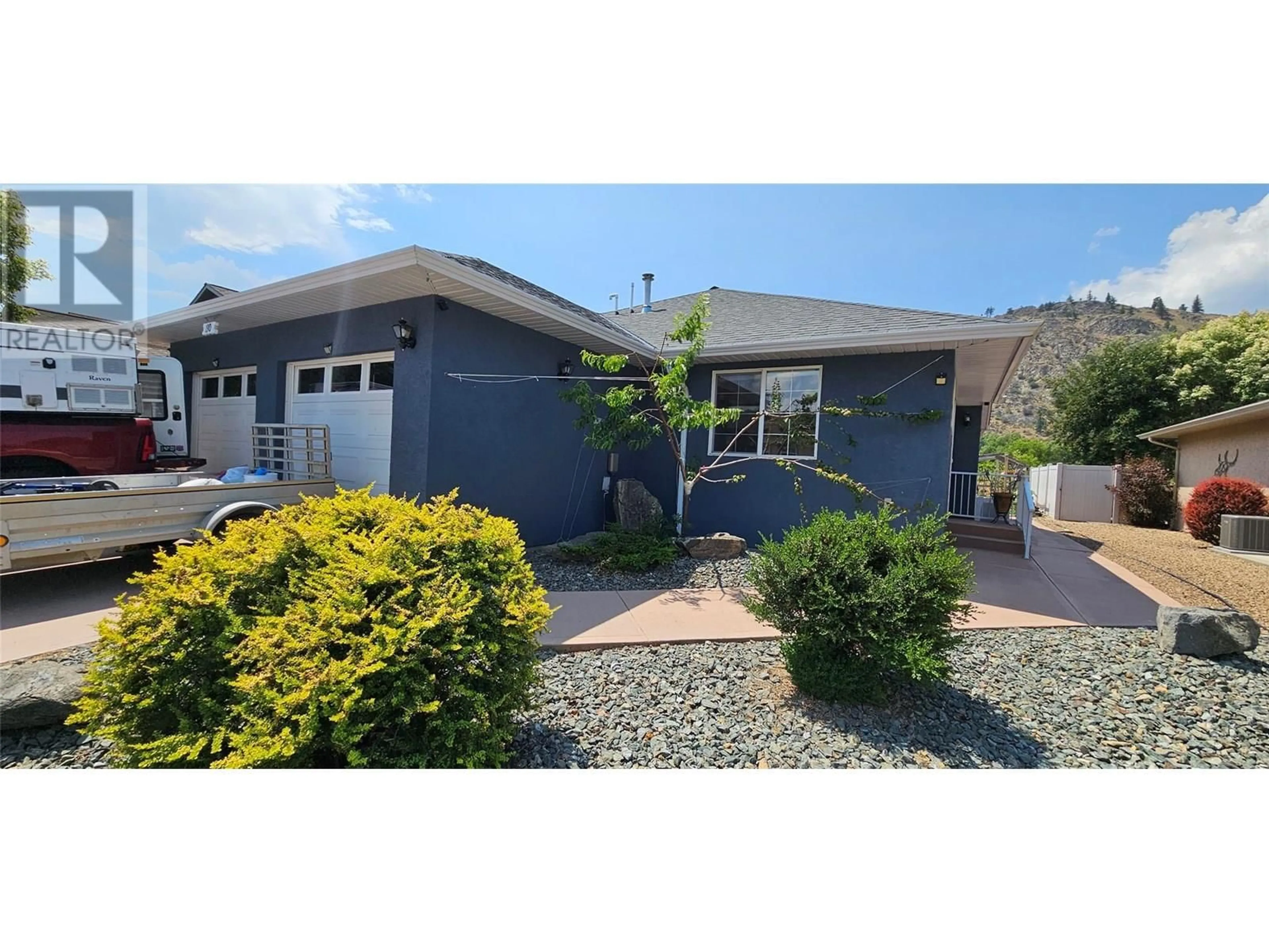 Home with vinyl exterior material, street for 190 WILLOWS PLACE, Oliver British Columbia V0H1T4