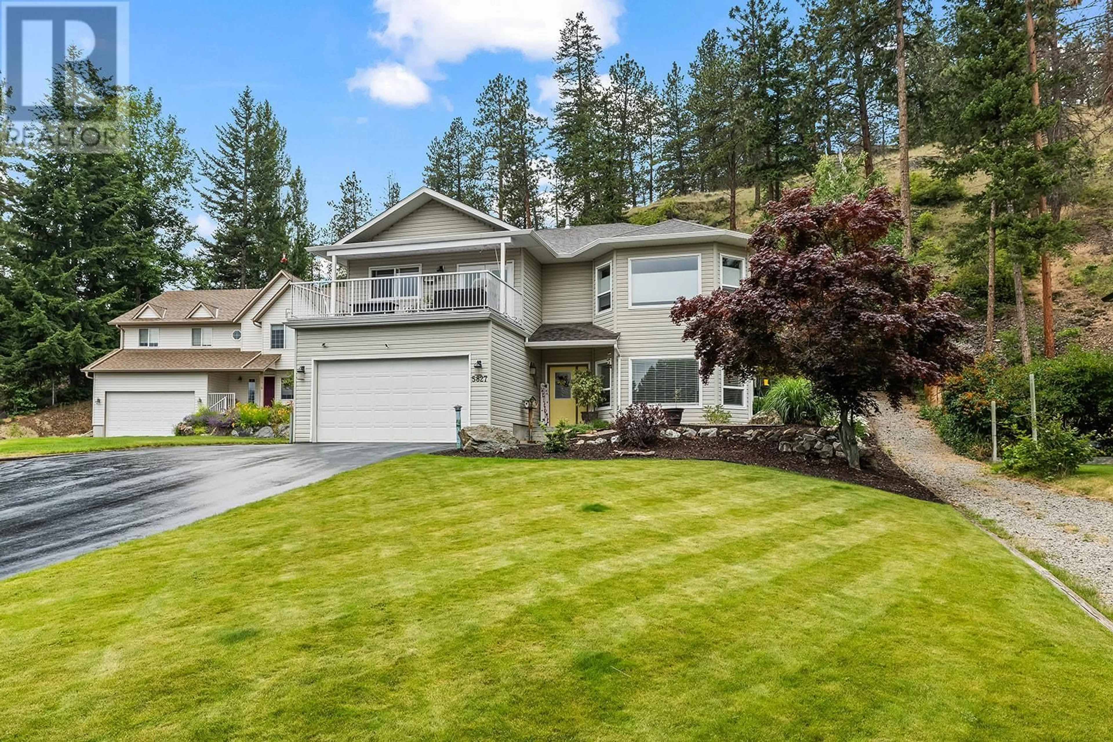 Home with vinyl exterior material, mountain view for 5827 VICTORIA STREET, Peachland British Columbia V0H1X4