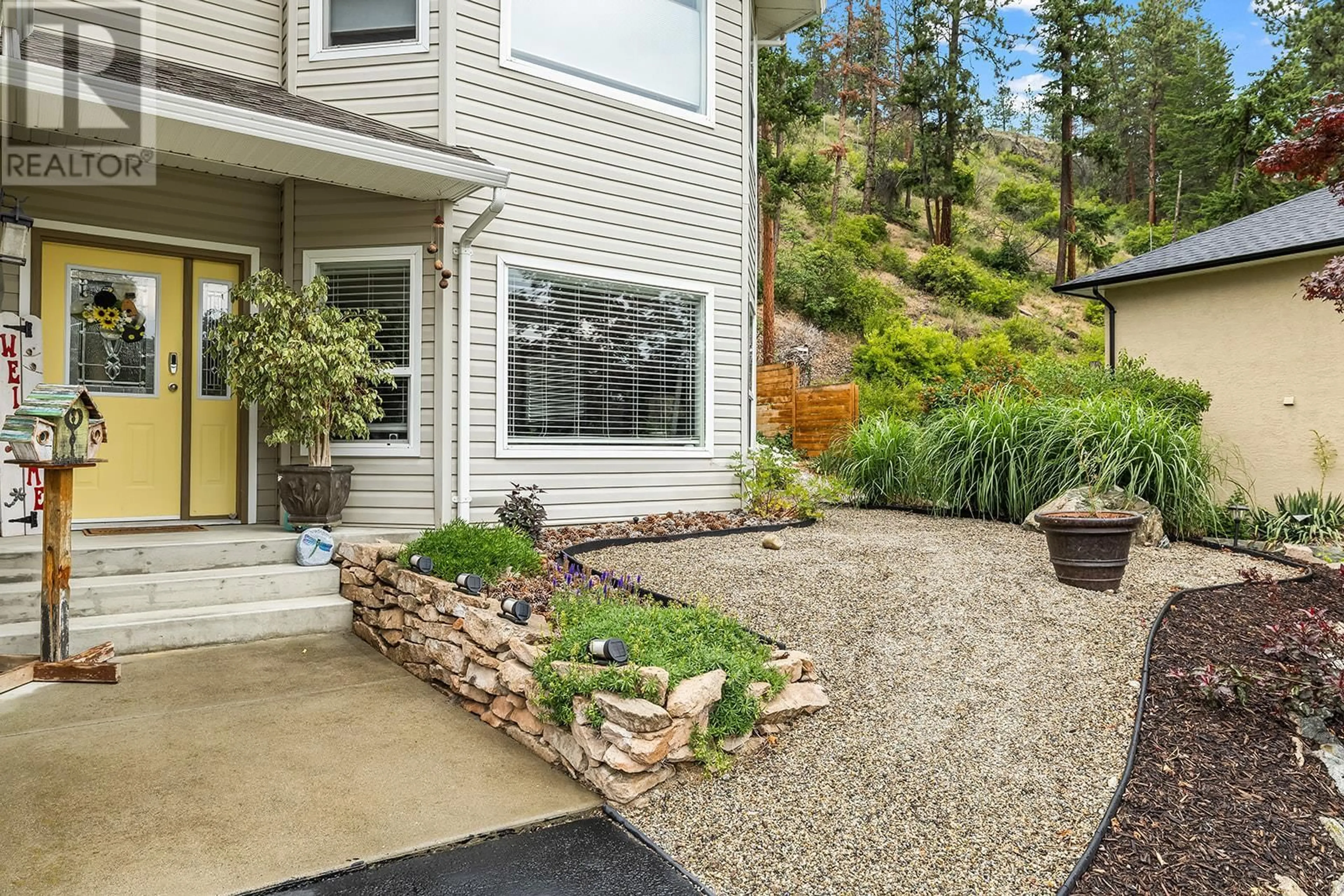 Patio, unknown for 5827 VICTORIA STREET, Peachland British Columbia V0H1X4