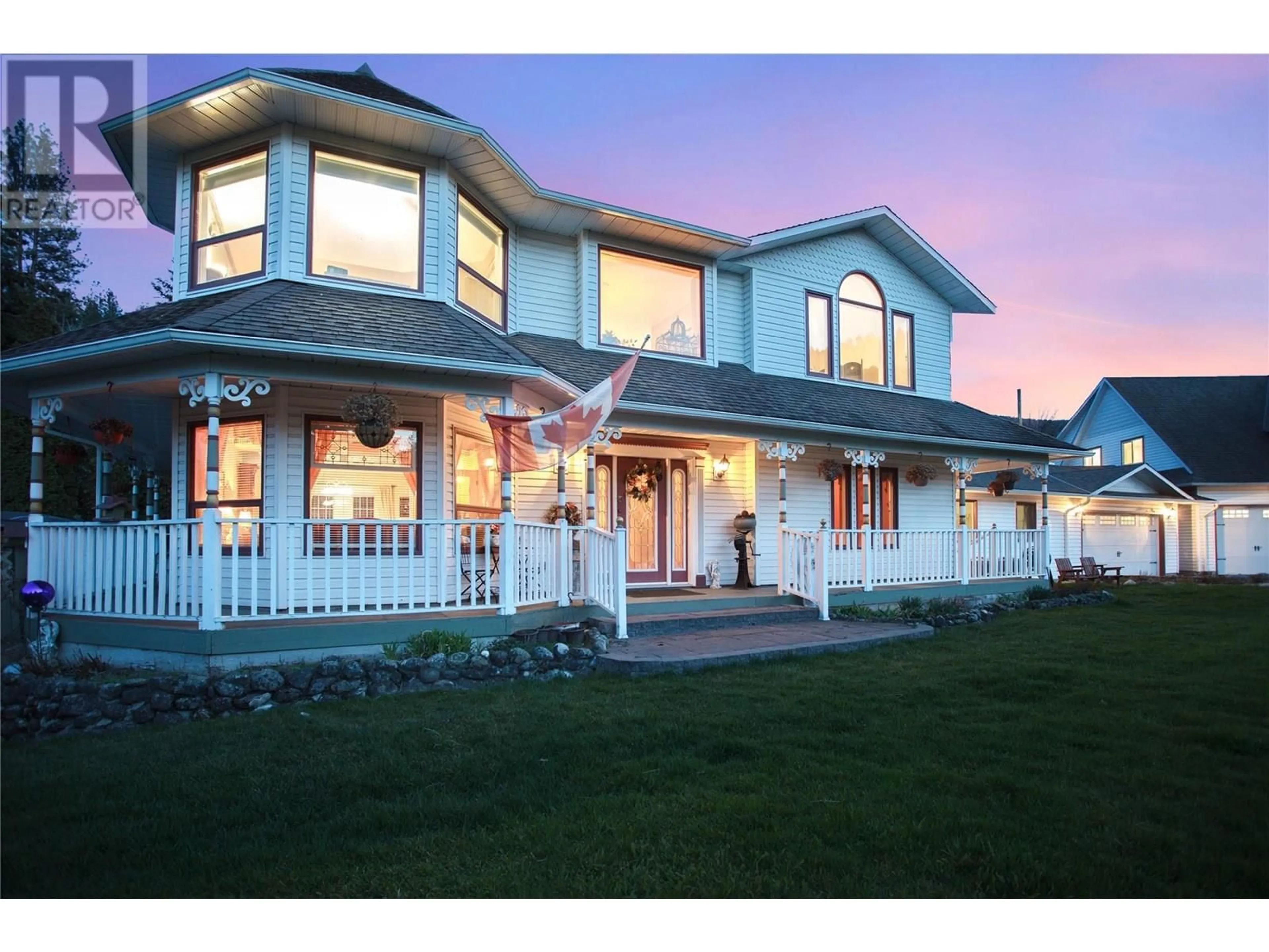 Home with vinyl exterior material, unknown for 6655 COSENS BAY ROAD, Coldstream British Columbia V1B1N7