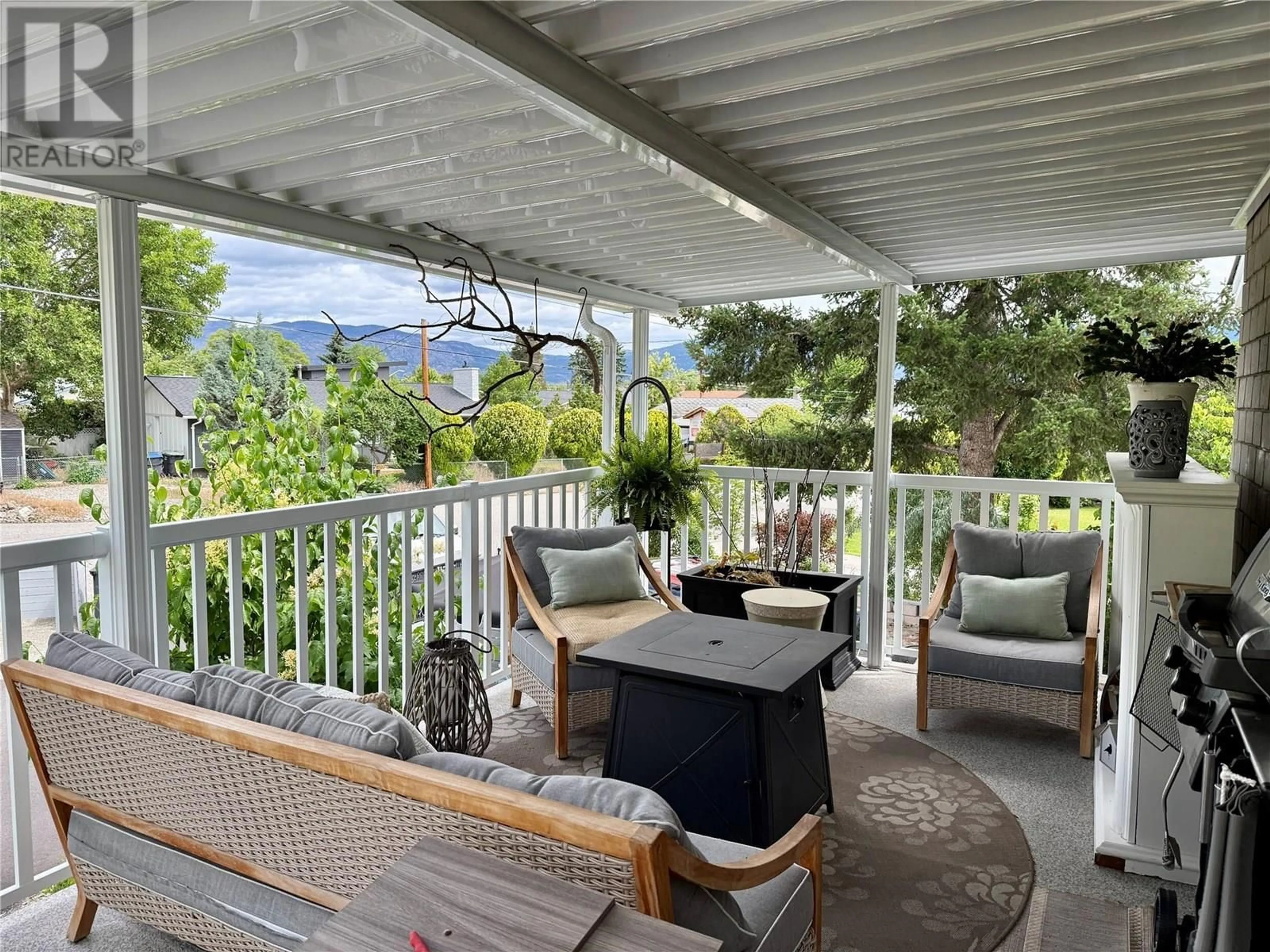 Patio, water/lake/river/ocean view for 11315 WARD STREET, Summerland British Columbia V0H1Z0