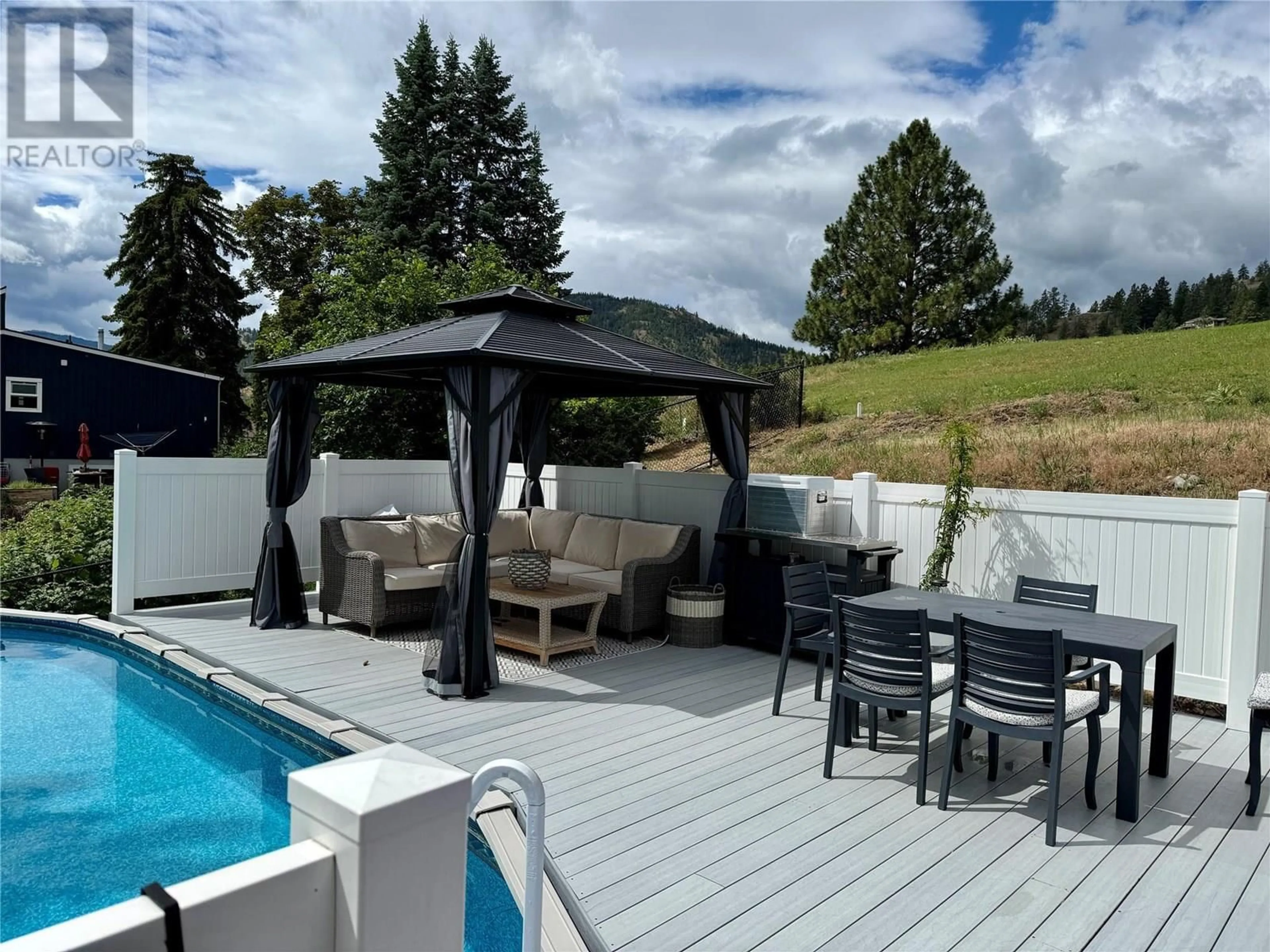 Patio, unknown for 11315 WARD STREET, Summerland British Columbia V0H1Z0
