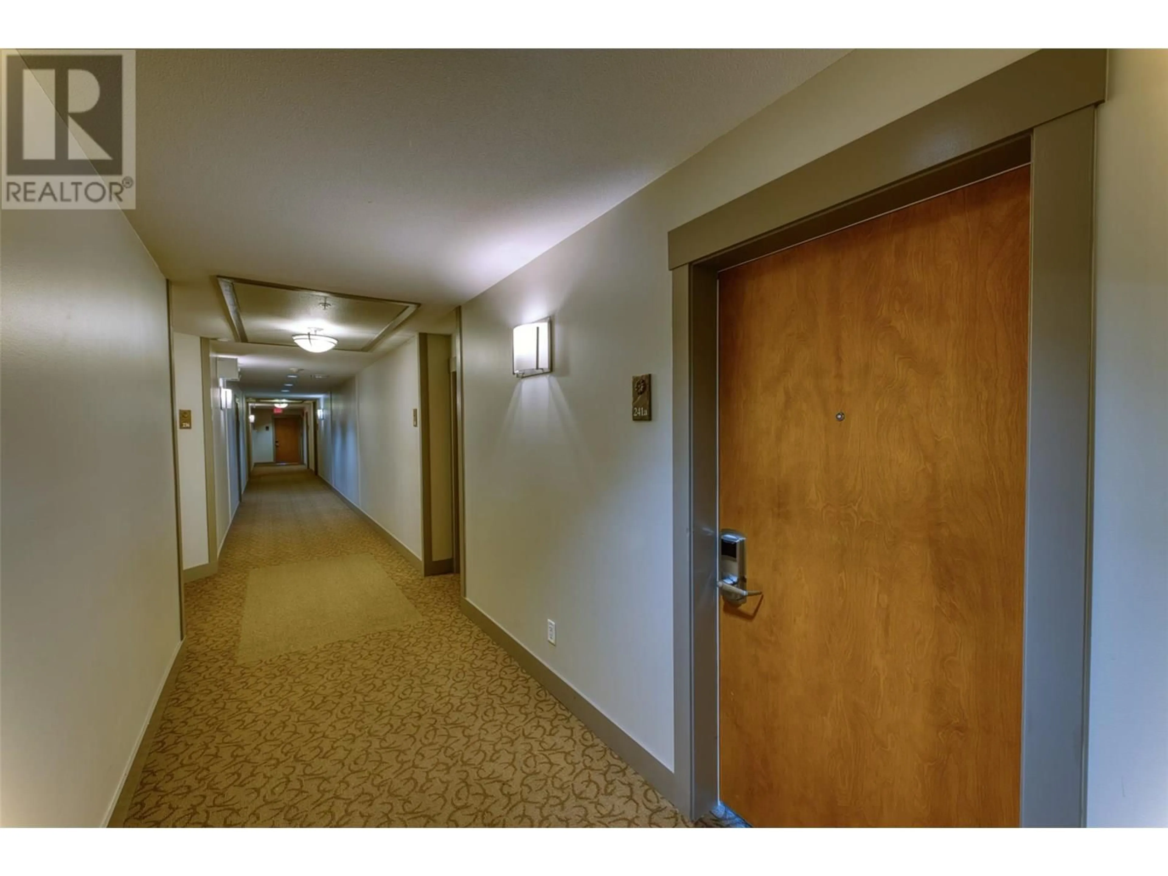 Indoor foyer for 241 - 4205 GELLATLY ROAD, West Kelowna British Columbia V4T2K2