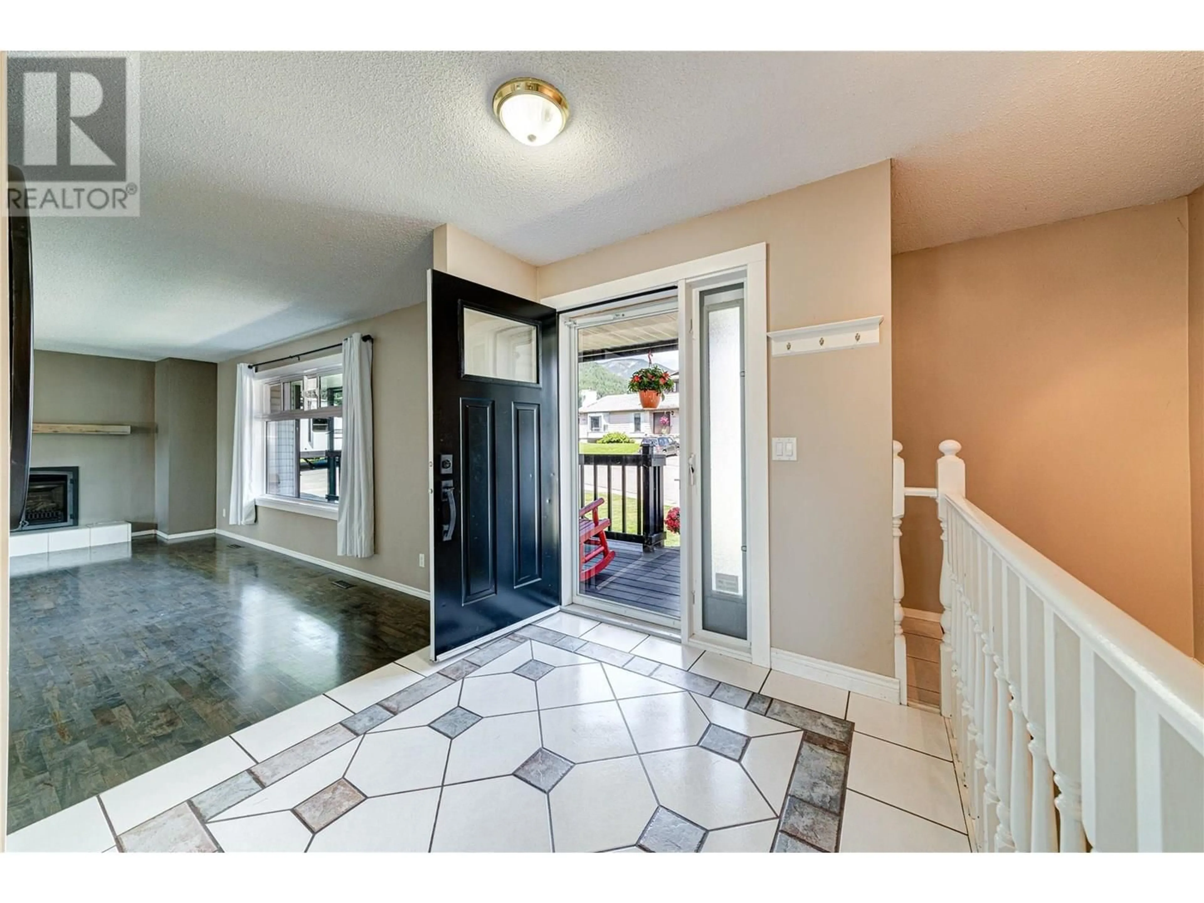 Indoor entryway for 1255 HICKORY CRESCENT, Sparwood British Columbia V0B2G2