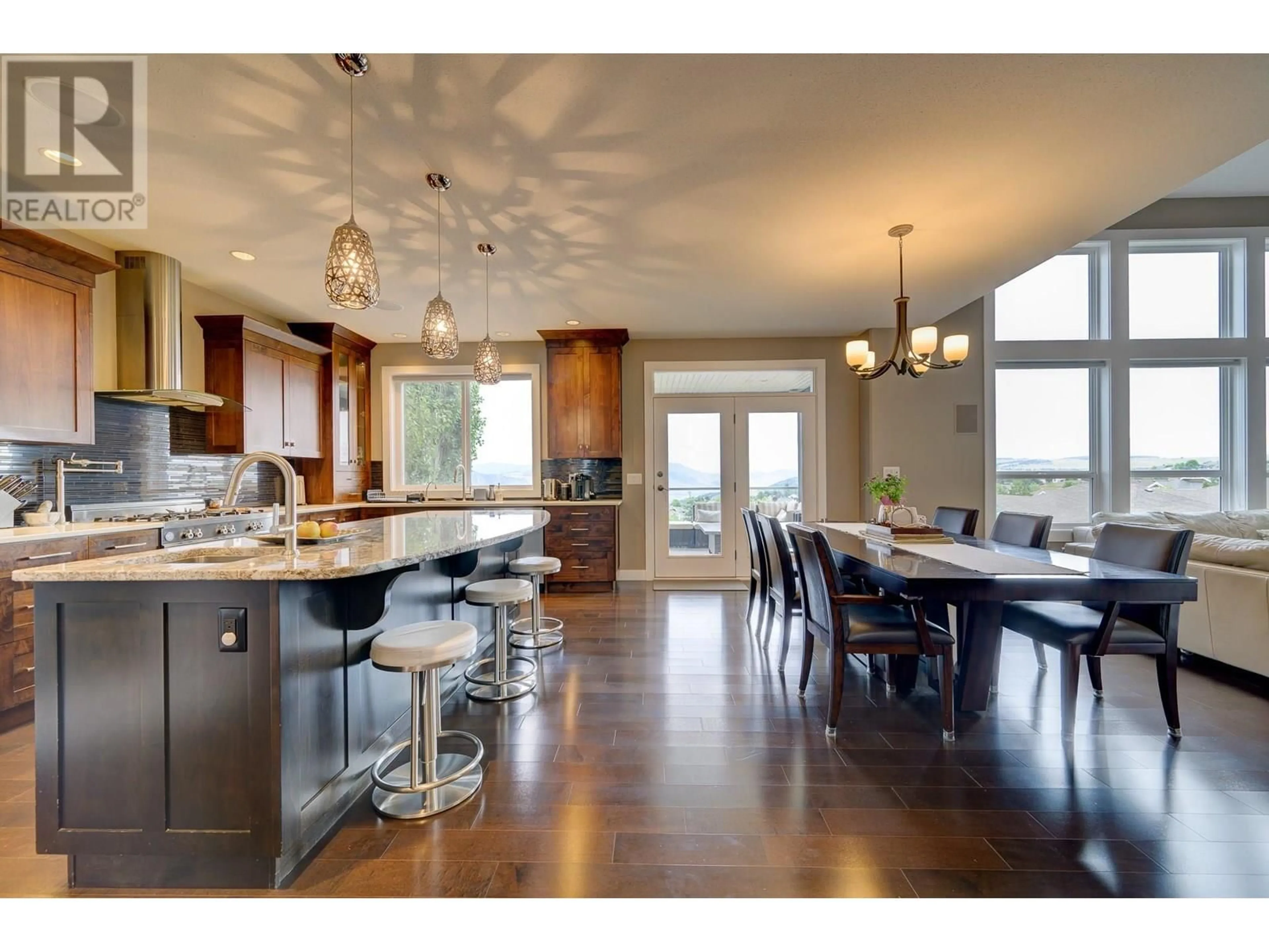 Open concept kitchen, wood/laminate floor for 2272 LINFIELD DRIVE, Kamloops British Columbia V1S0B8