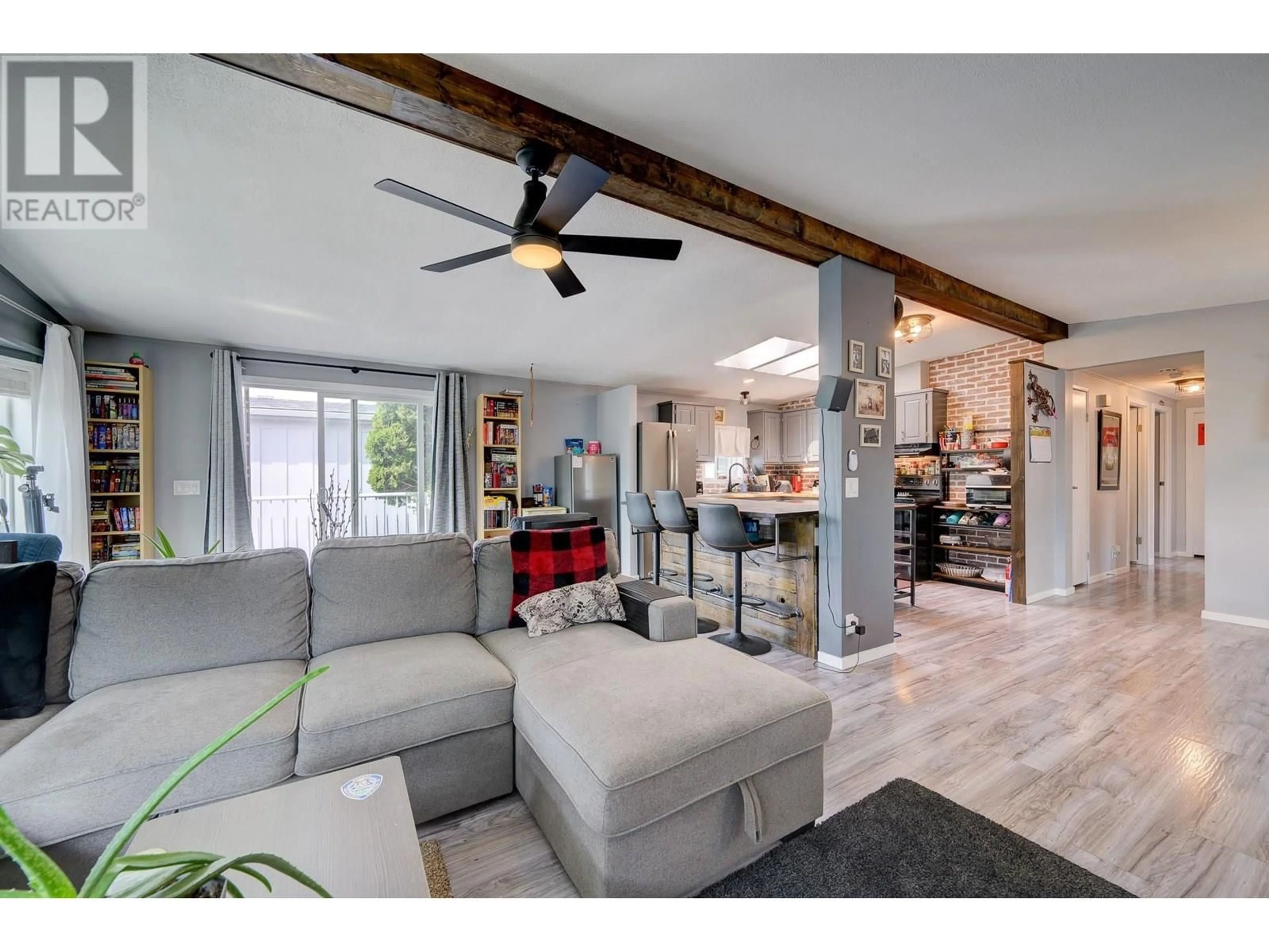 Living room with furniture, unknown for 19 - 3099 SHUSWAP ROAD EAST, Kamloops British Columbia V2H1T7