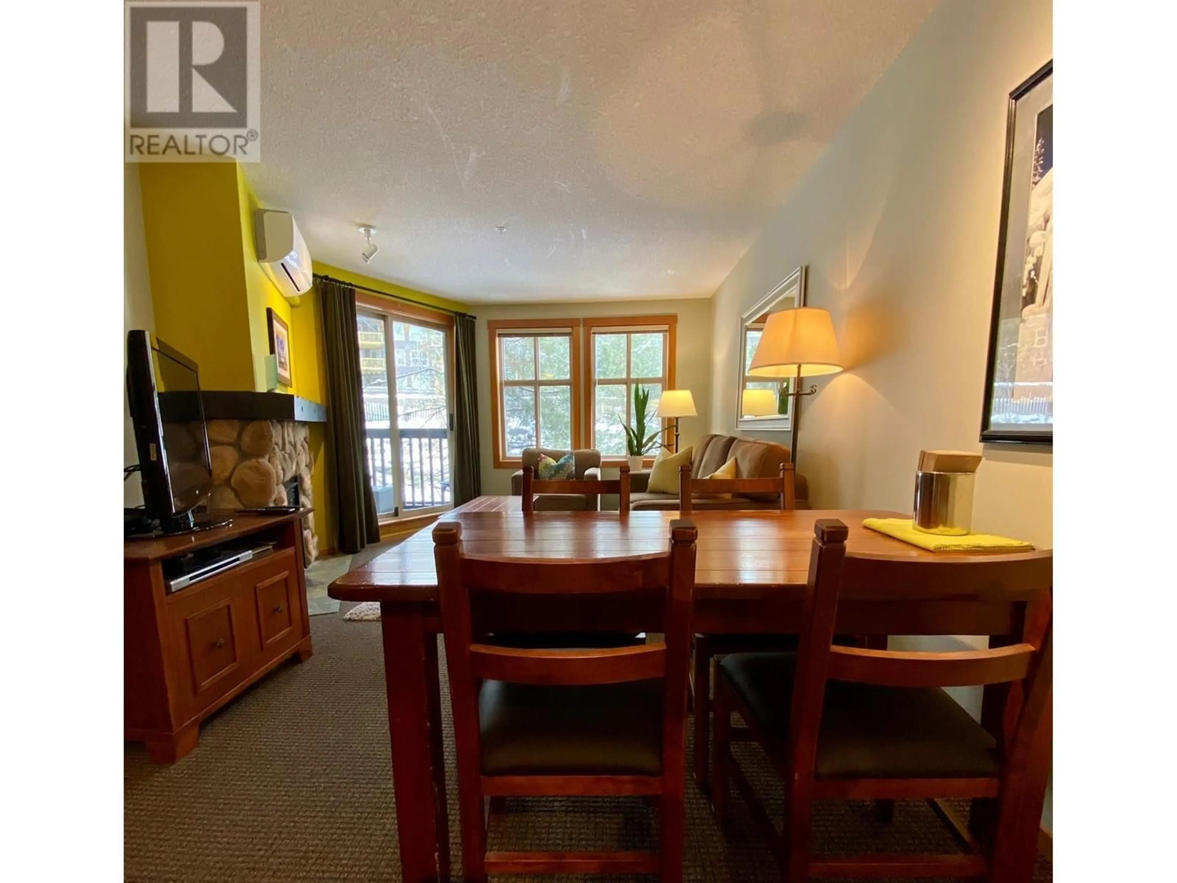 Dining room, wood/laminate floor for 313 - 2060 SUMMIT DRIVE OTHER, Panorama British Columbia V0A1T0