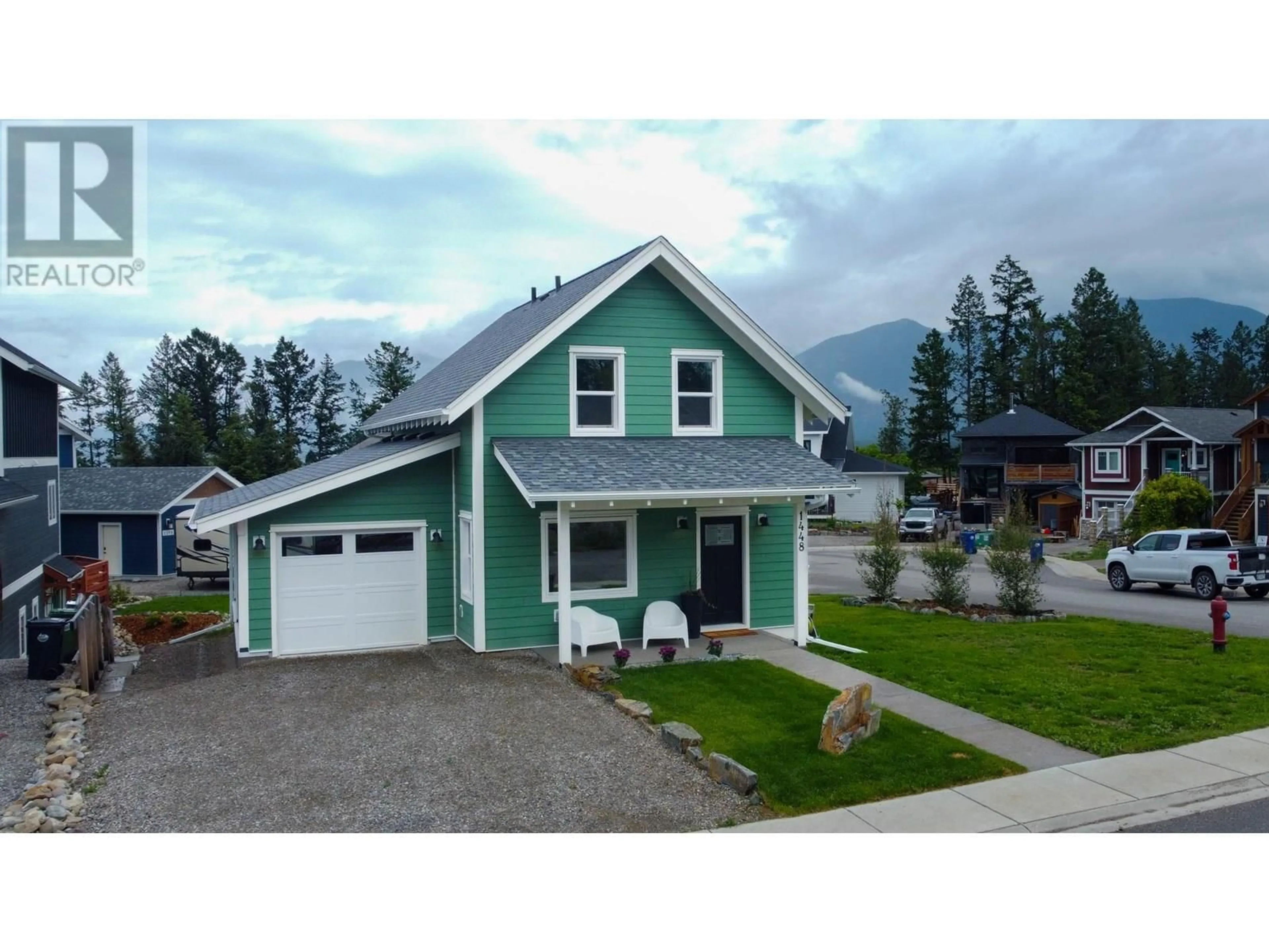 Home with vinyl exterior material, mountain view for 1448 CANTERBURY CLOSE, Invermere British Columbia V0A1K4