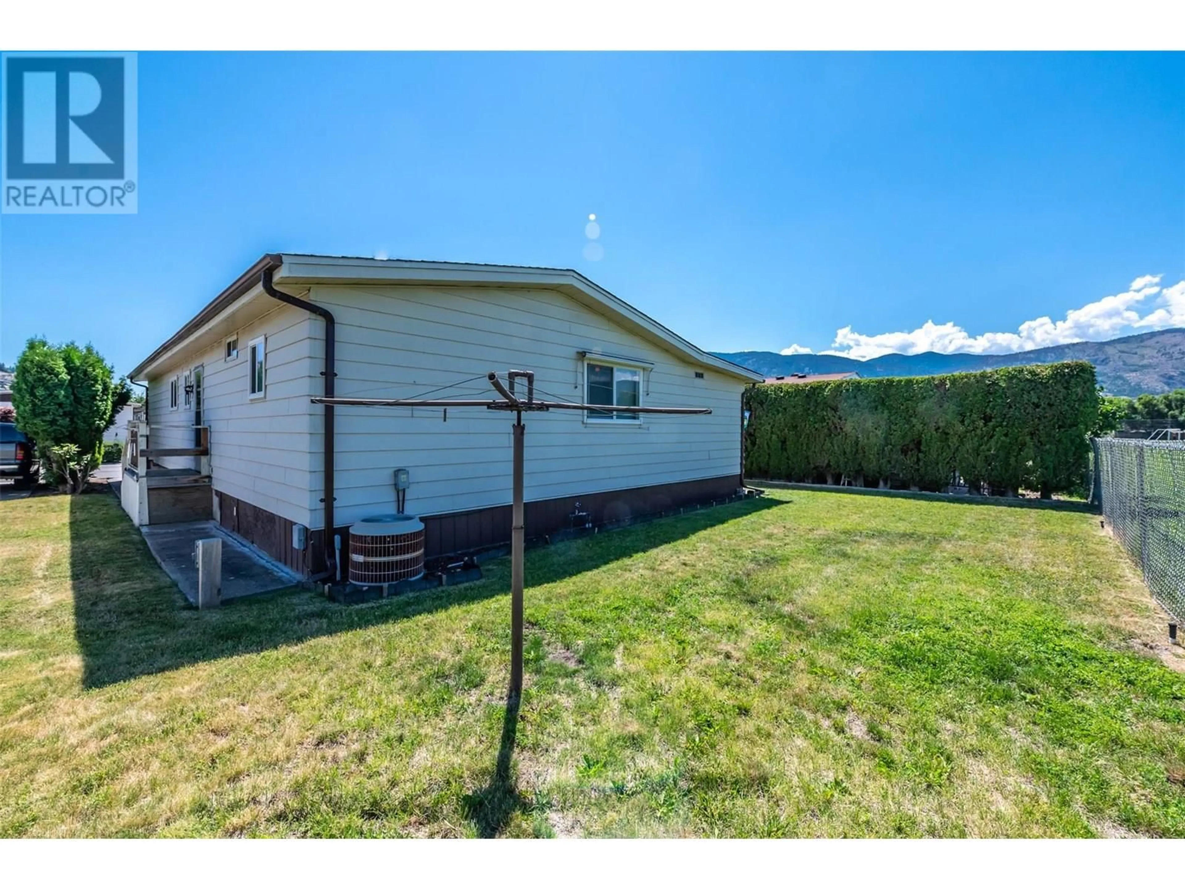 A pic from outside/outdoor area/front of a property/back of a property/a pic from drone, unknown for 311 - 3105 SOUTH MAIN STREET, Penticton British Columbia V2A7H1