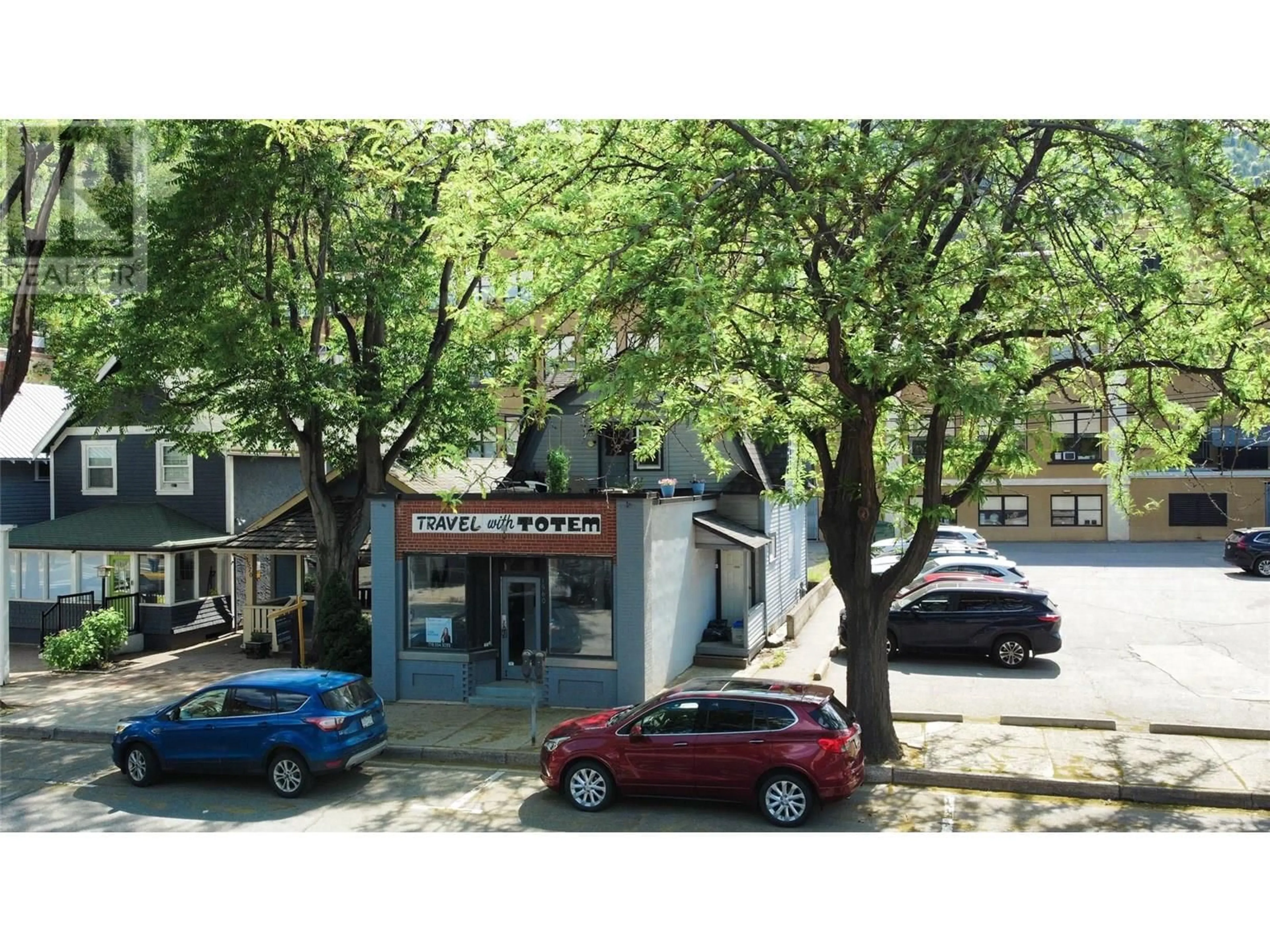 Parking for 1560 BAY AVENUE, Trail British Columbia V1R4B3
