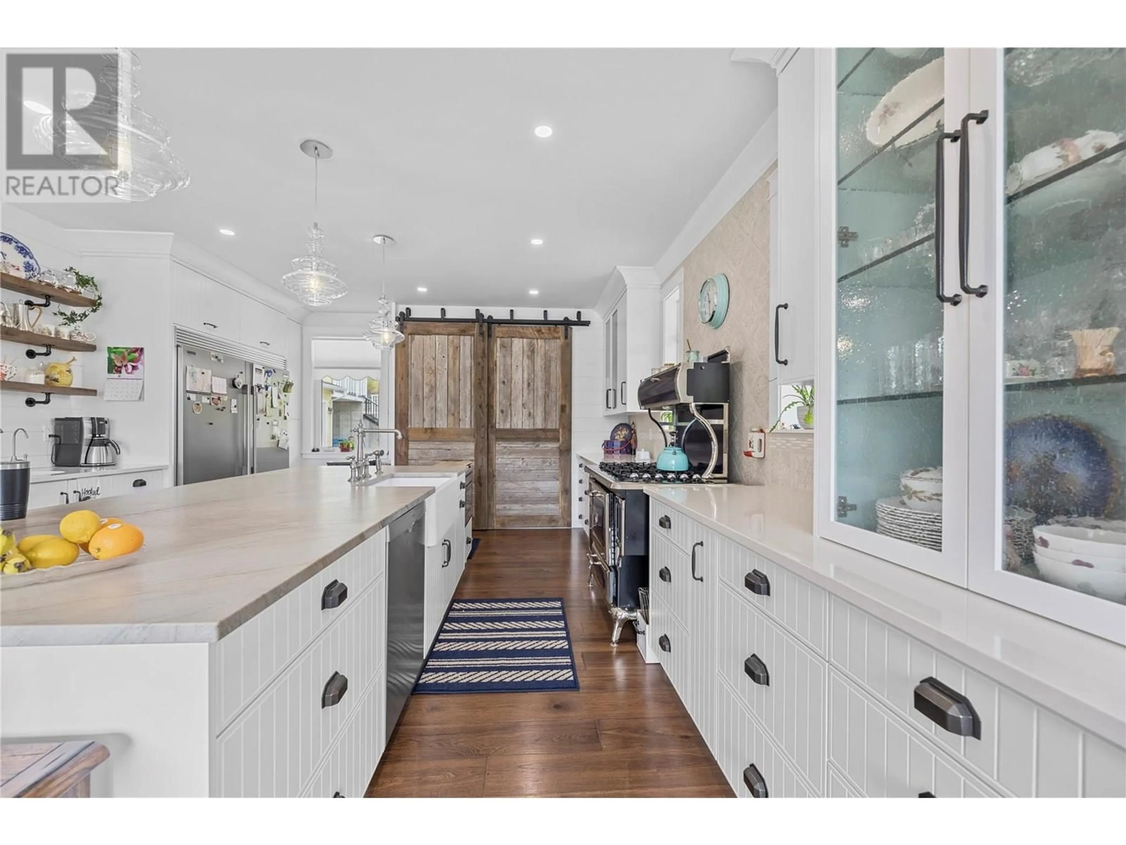 Open concept kitchen, ceramic/tile floor for 3828 PARRI ROAD, Sorrento British Columbia V0E2W1