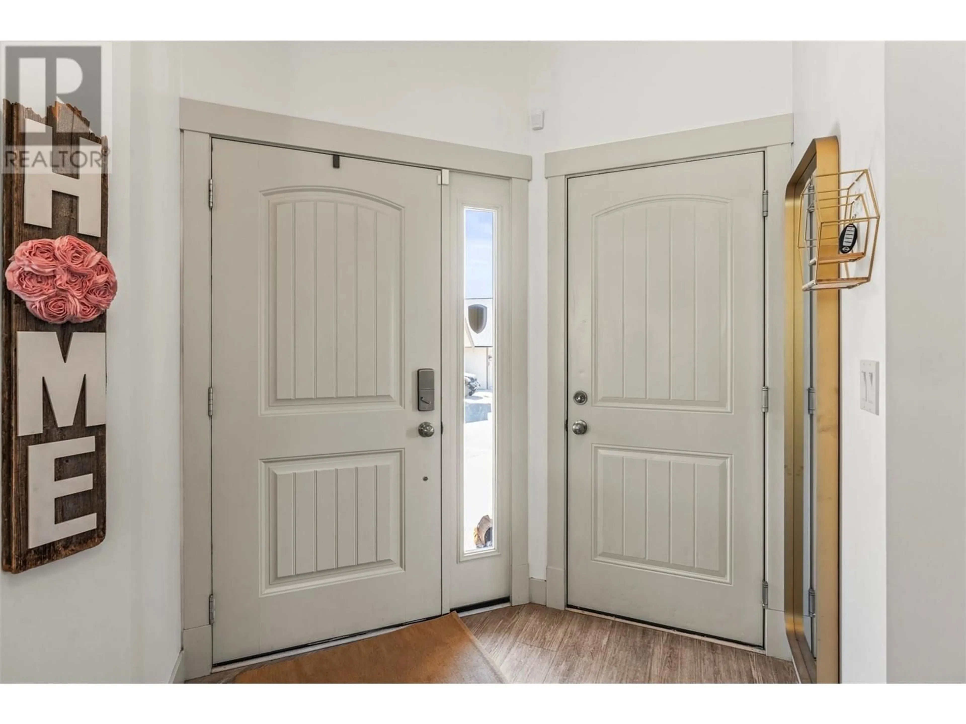 Indoor entryway for 253 - 3780 SCHUBERT ROAD, Armstrong British Columbia V0E1B0