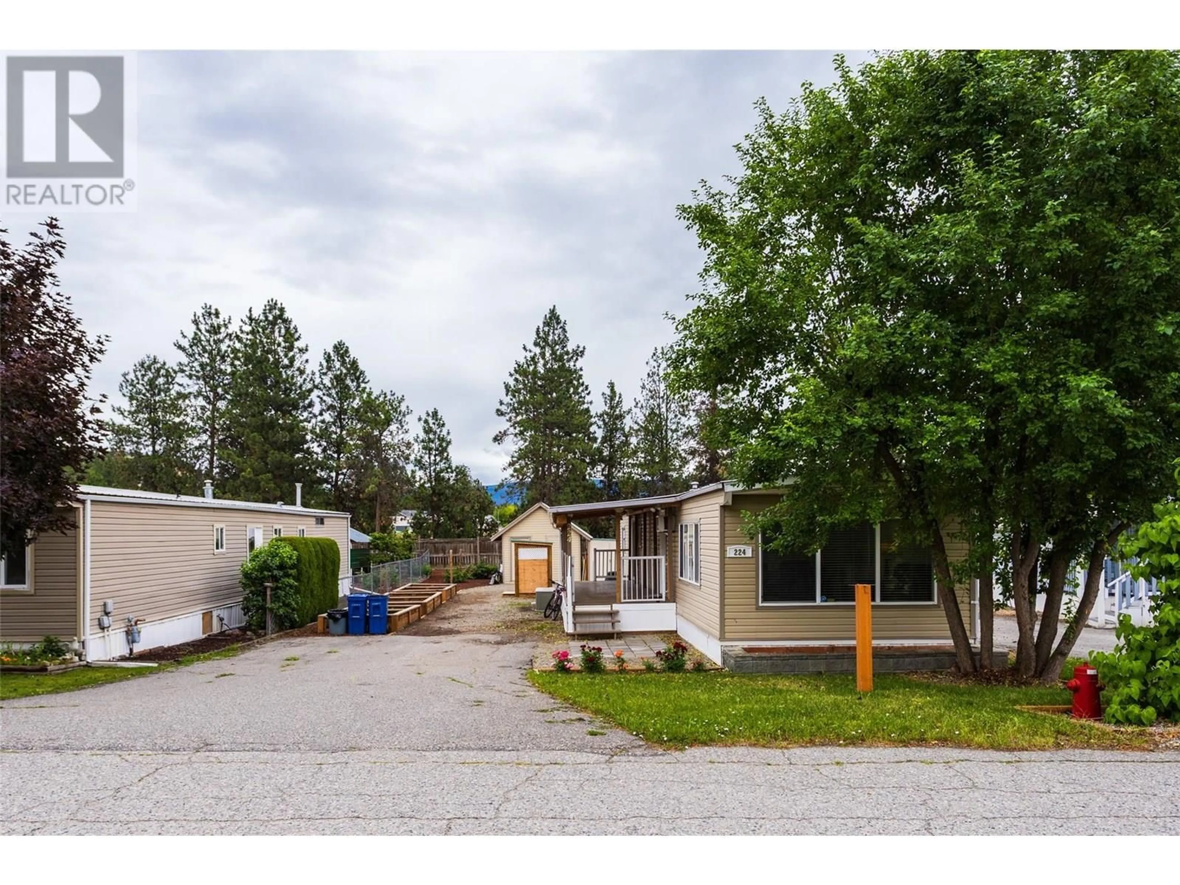 Unknown for 224 - 2001 97 HIGHWAY SOUTH, Kelowna British Columbia V1Z3M8