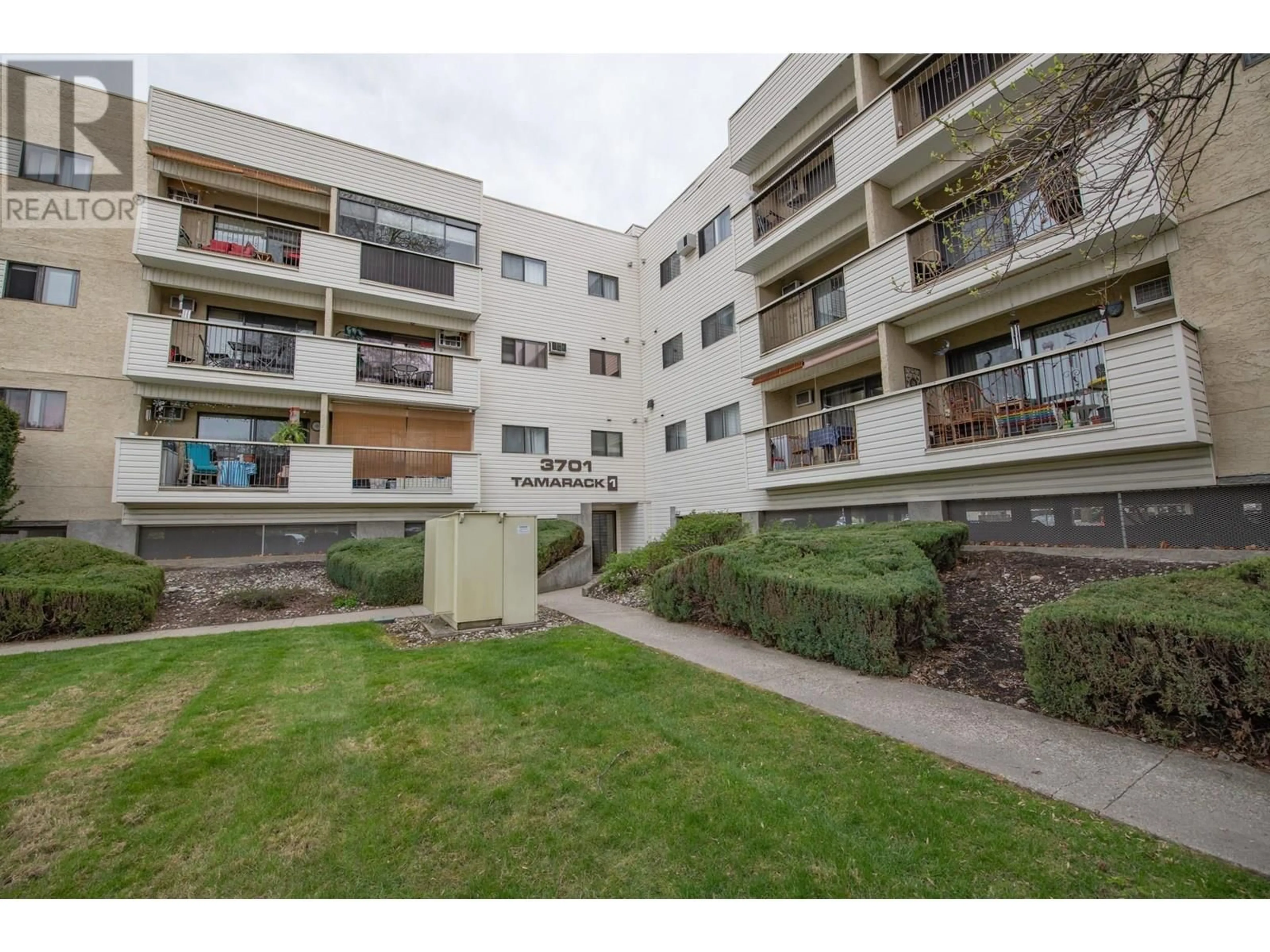Patio, street for 204 - 3701 27 AVENUE, Vernon British Columbia V1T1S5