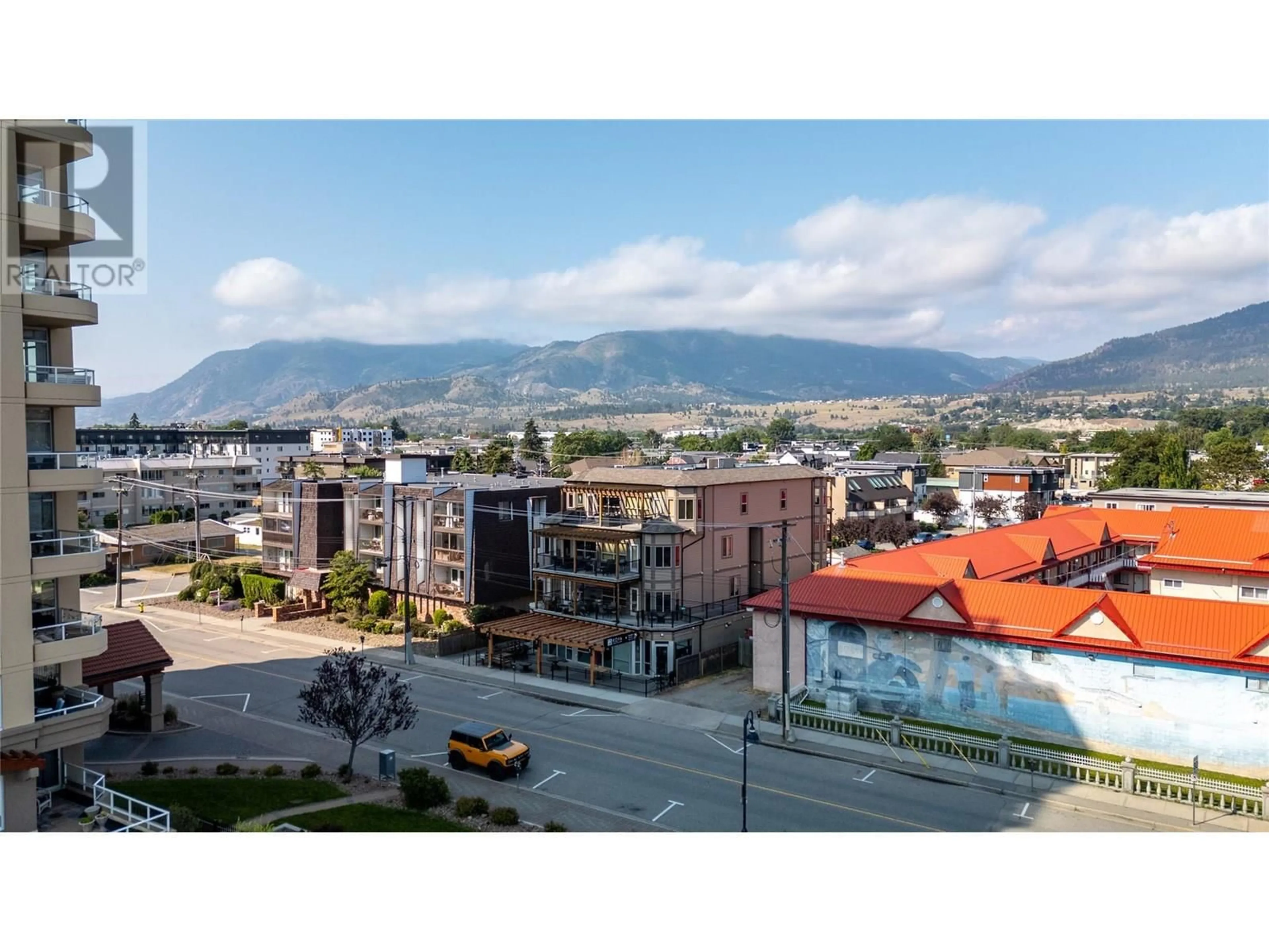 A pic from outside/outdoor area/front of a property/back of a property/a pic from drone, mountain view for 301 - 93 WINNIPEG STREET, Penticton British Columbia V2A5L9