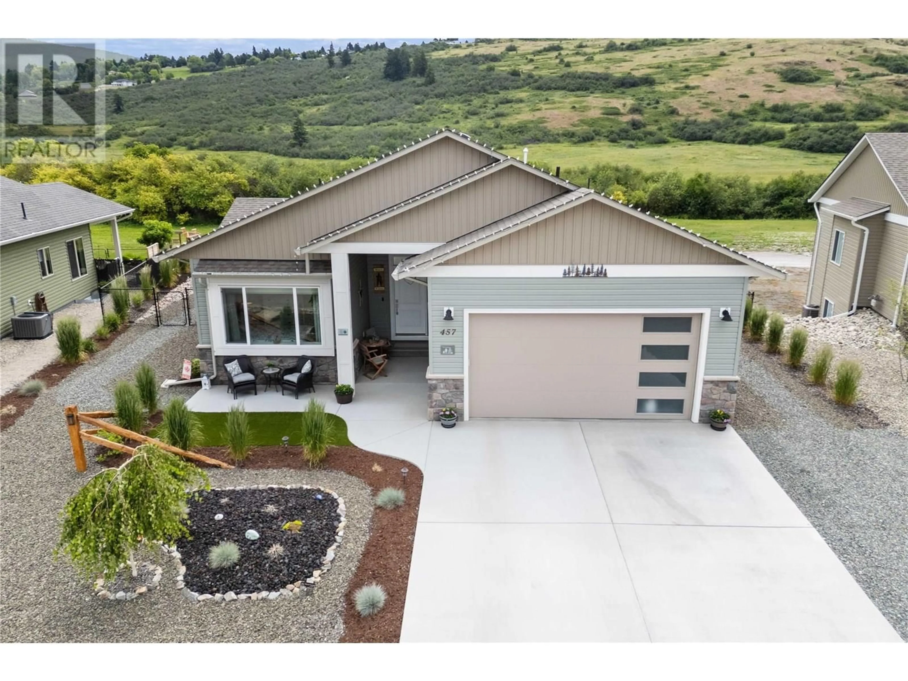 Home with vinyl exterior material, unknown for 457 4 STREET, Vernon British Columbia V1H1Z1