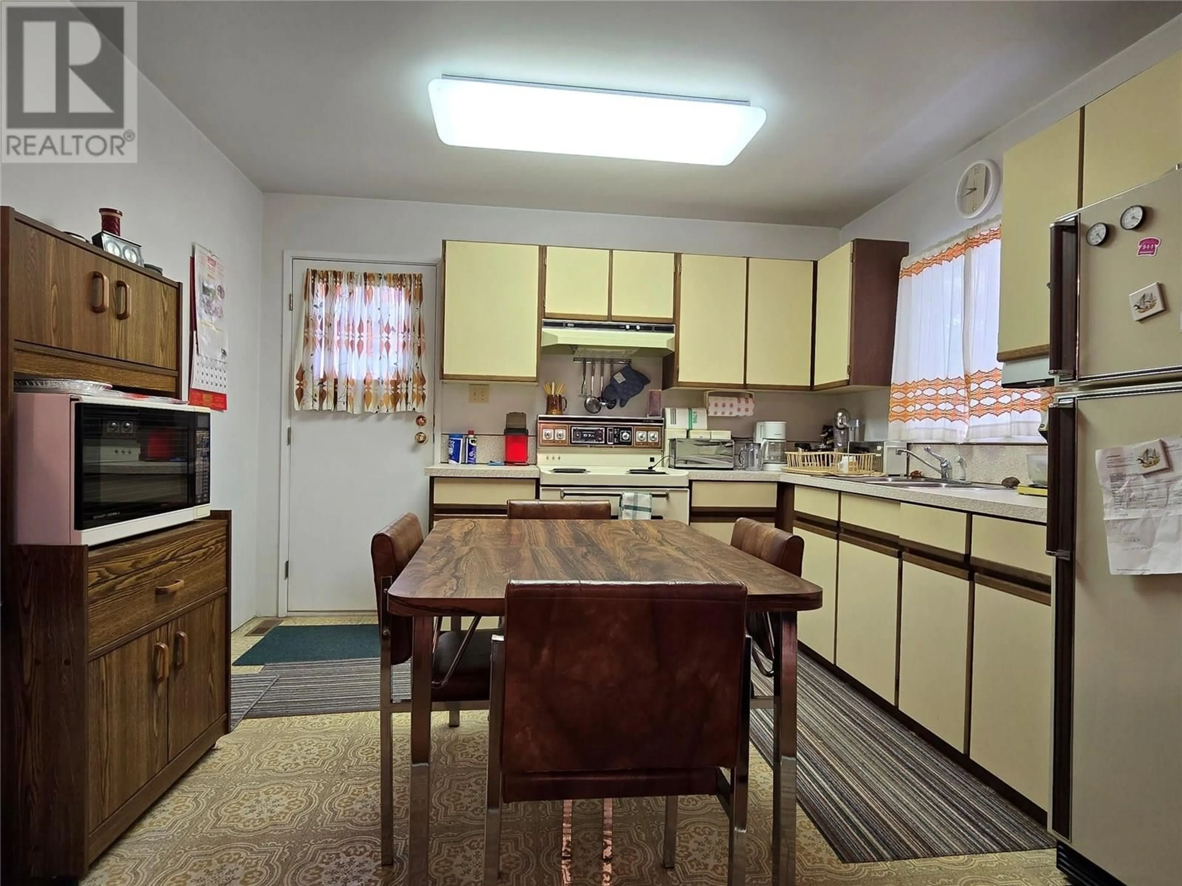 Standard kitchen, unknown for 2997 STEVENS ROAD, Loon Lake British Columbia V0K1H1