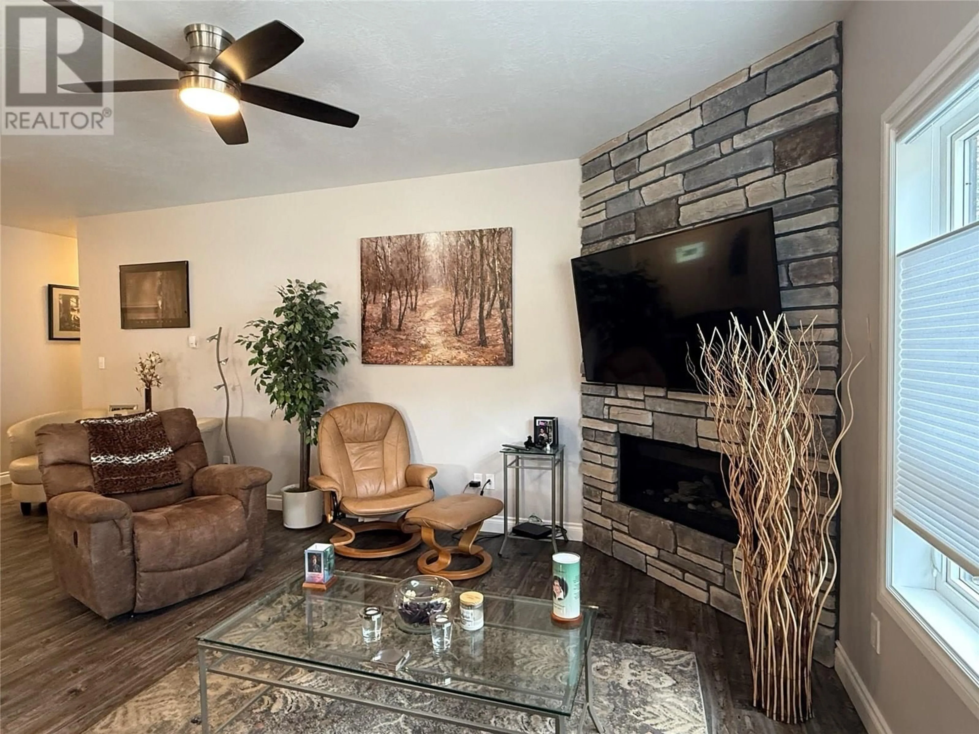 Living room with furniture, unknown for 10224 18 STREET, Dawson Creek British Columbia V1G4E1