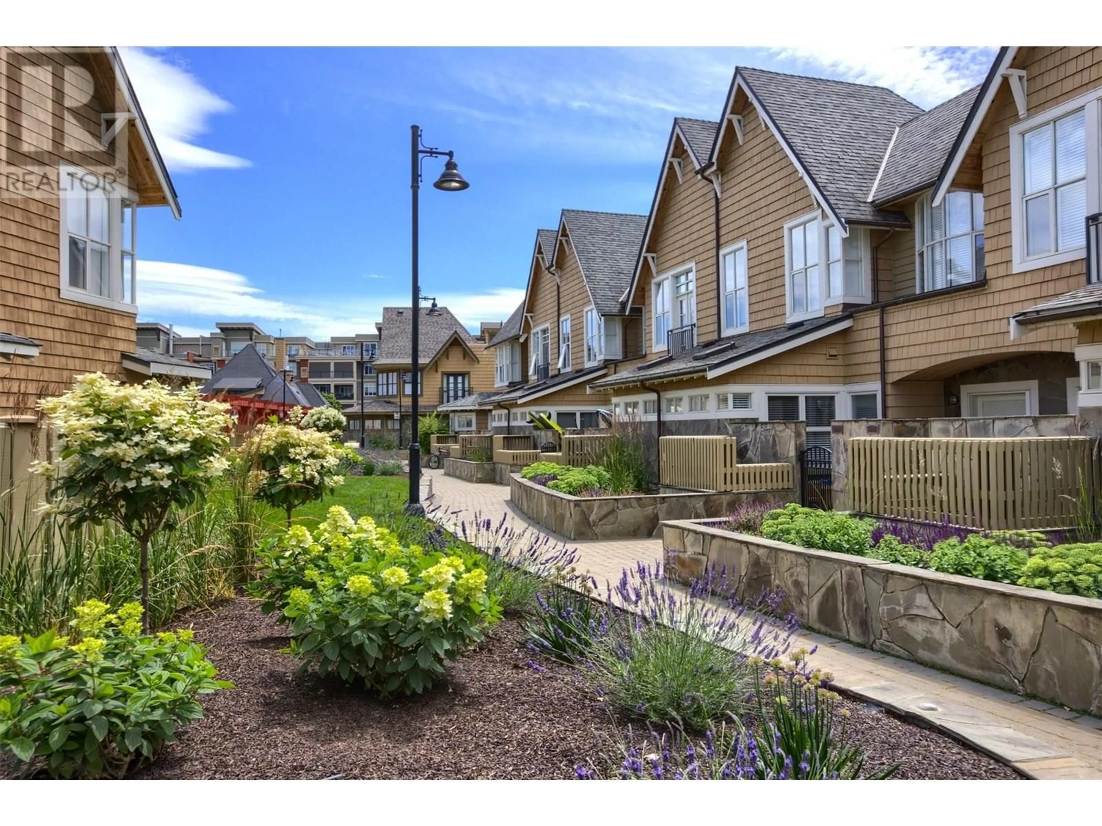 Patio, unknown for 427 - 3880 TRUSWELL ROAD, Kelowna British Columbia V1W5A2