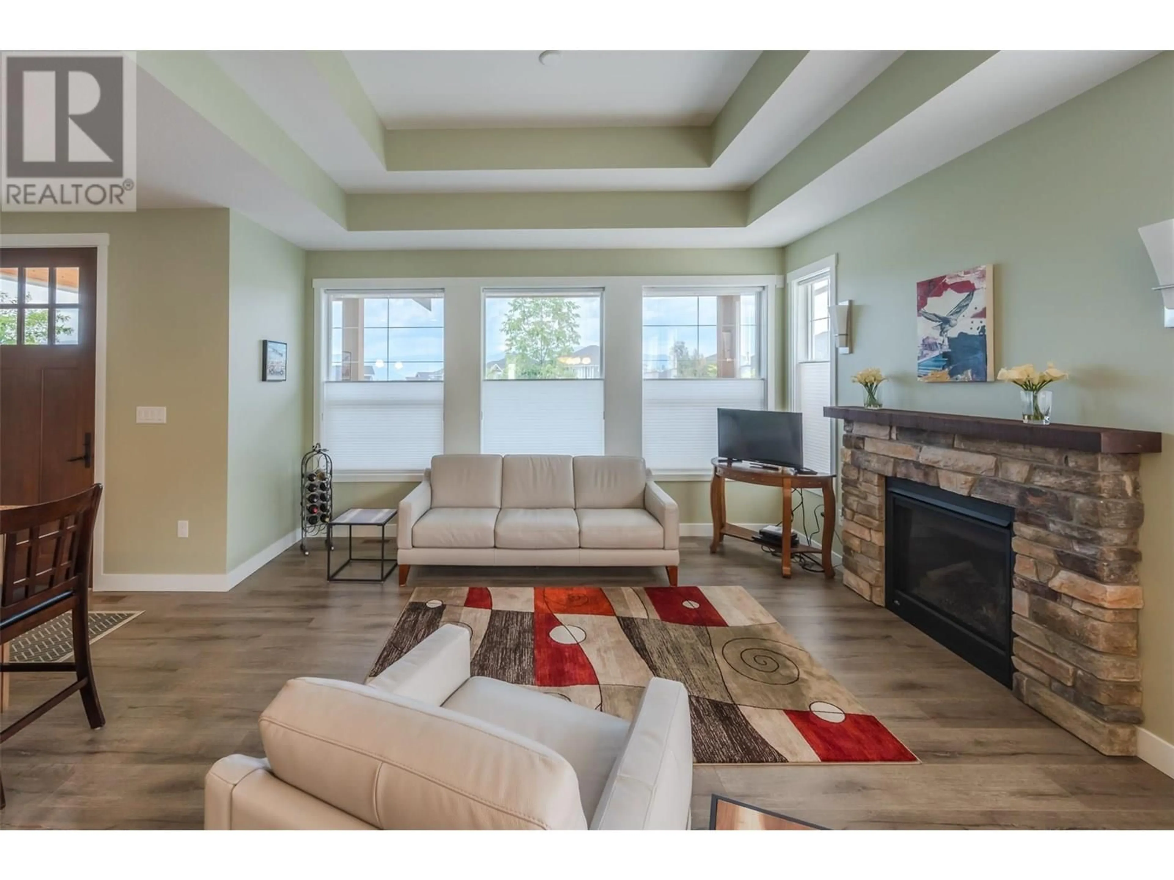 Living room with furniture, unknown for 992 HOLDEN ROAD, Penticton British Columbia V2A9G4