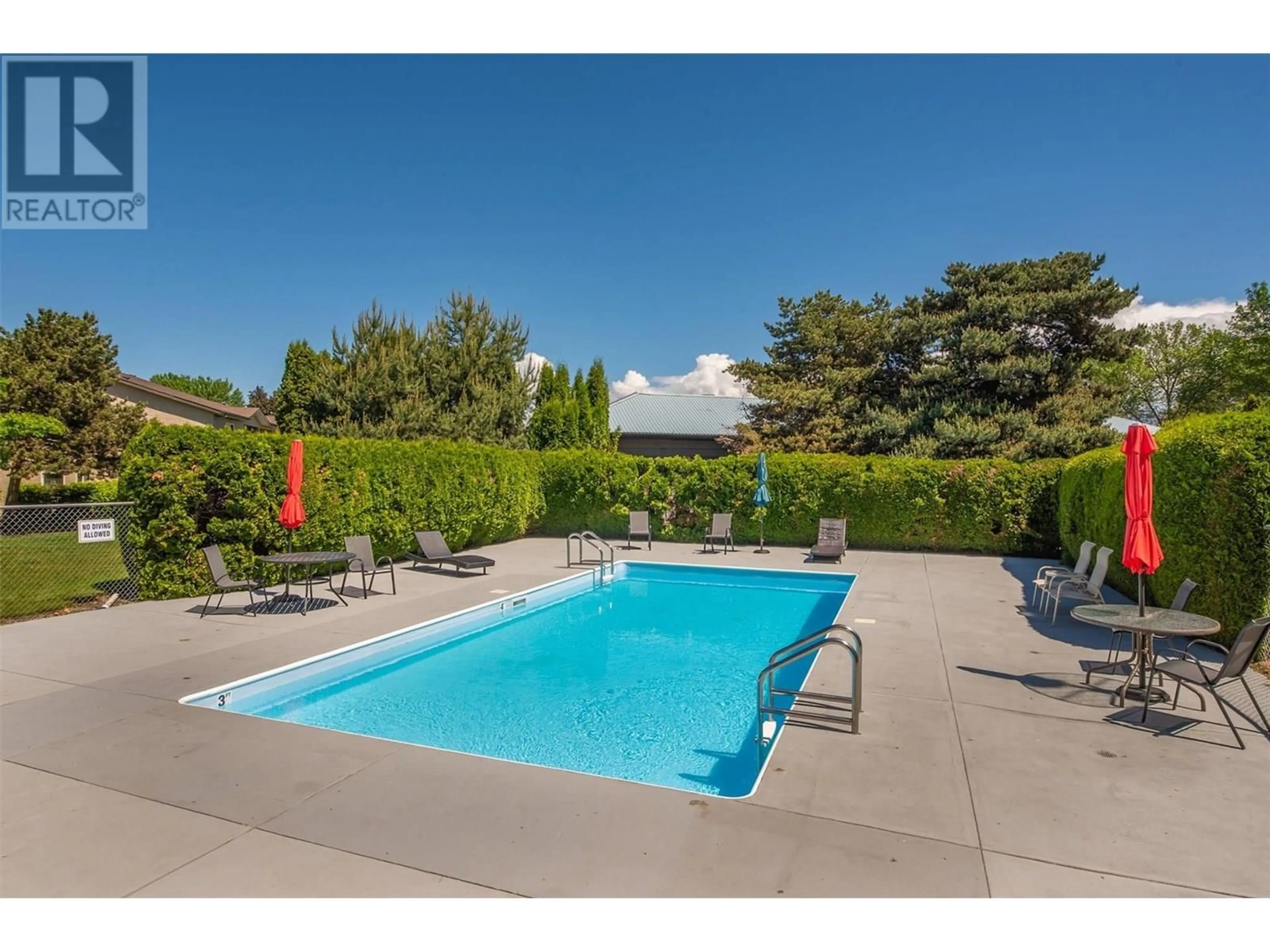 Pool for 116 - 3842 GORDON DRIVE, Kelowna British Columbia V1W3G5