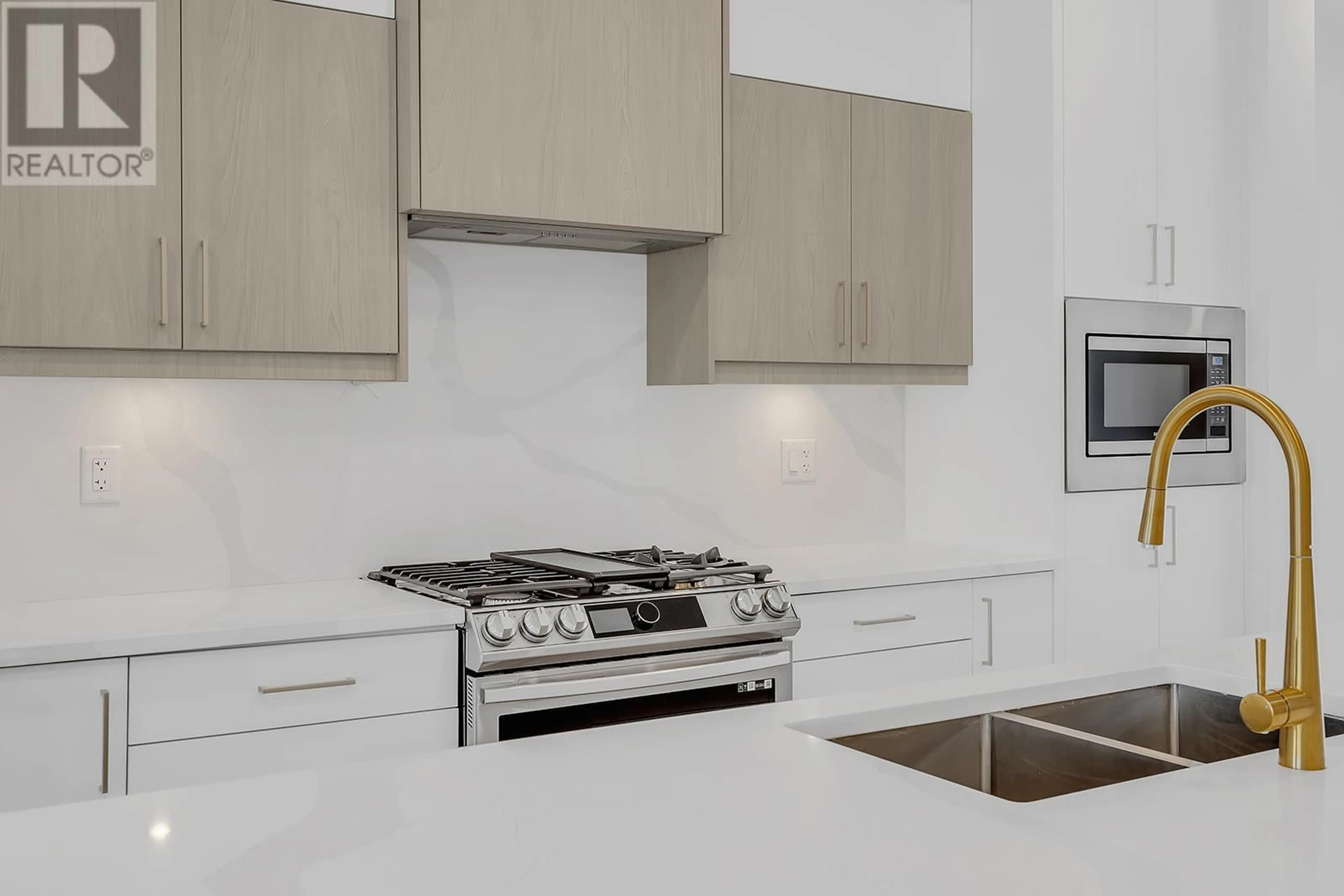 Contemporary kitchen, unknown for 103 - 5300 MAIN STREET, Kelowna British Columbia V1W0C1
