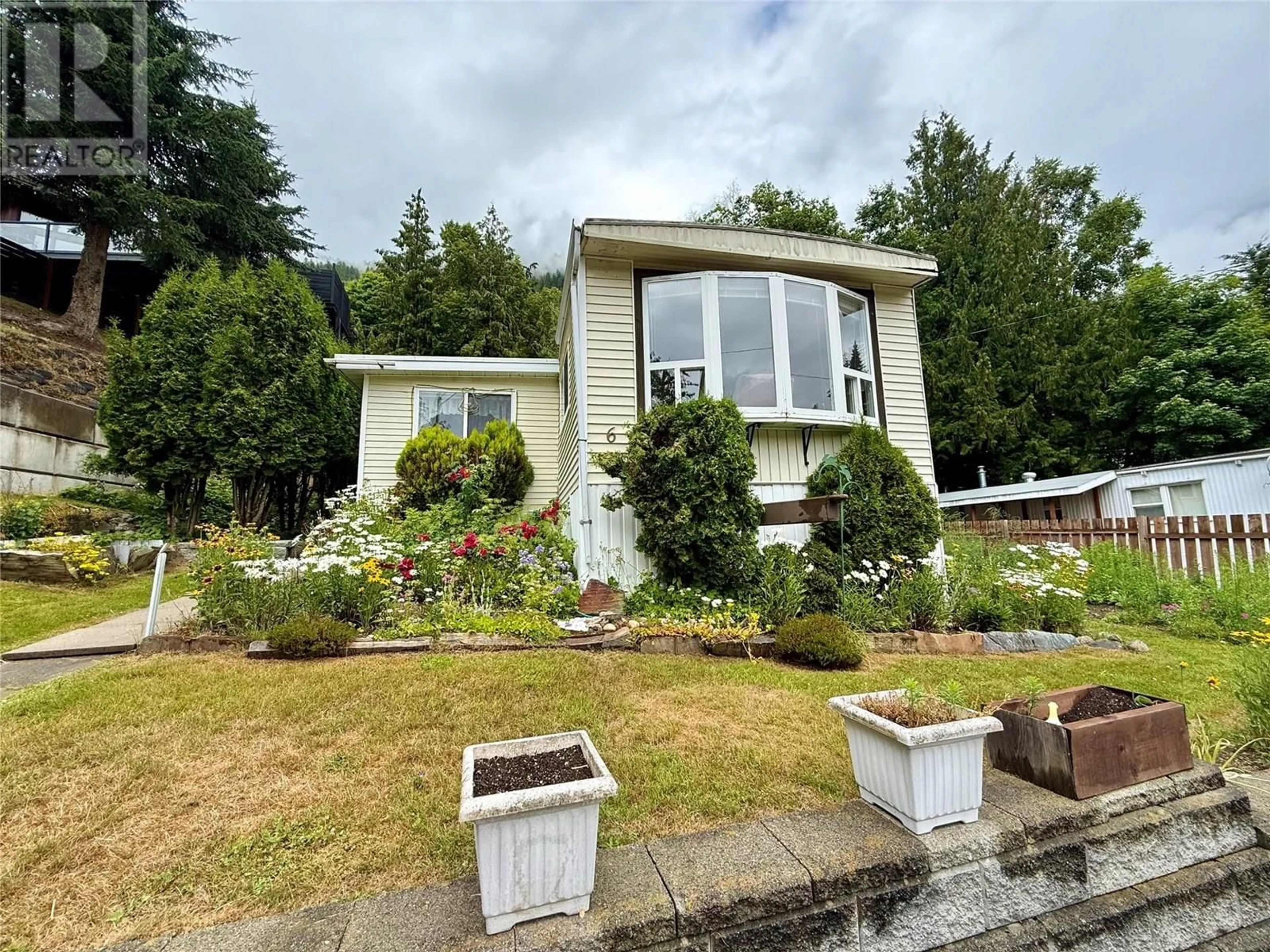 Unknown for 739 3A HIGHWAY, Nelson British Columbia V1L6M4