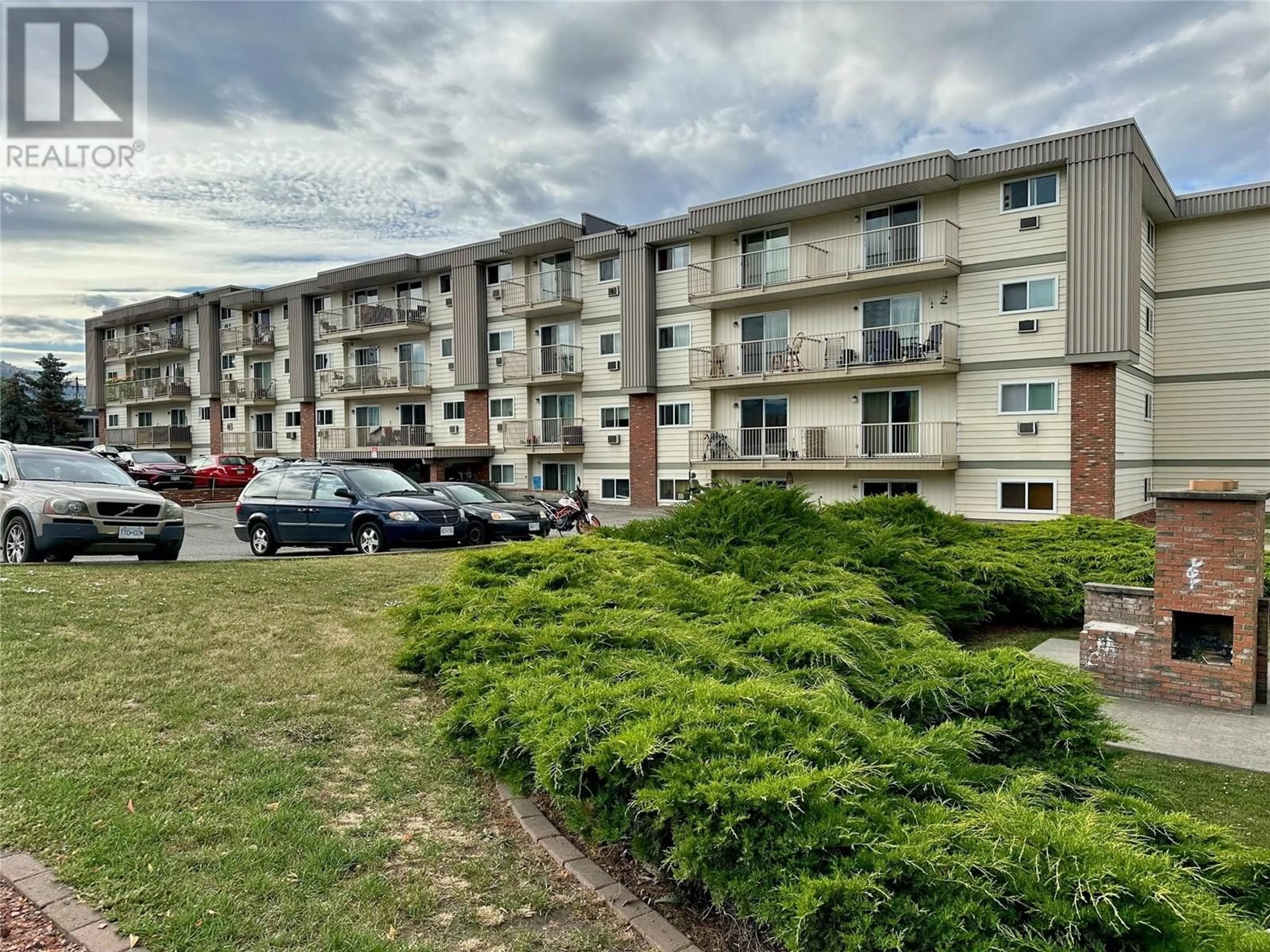 A pic from outside/outdoor area/front of a property/back of a property/a pic from drone, unknown for 412 - 3304 35 AVENUE, Vernon British Columbia V1T8M6