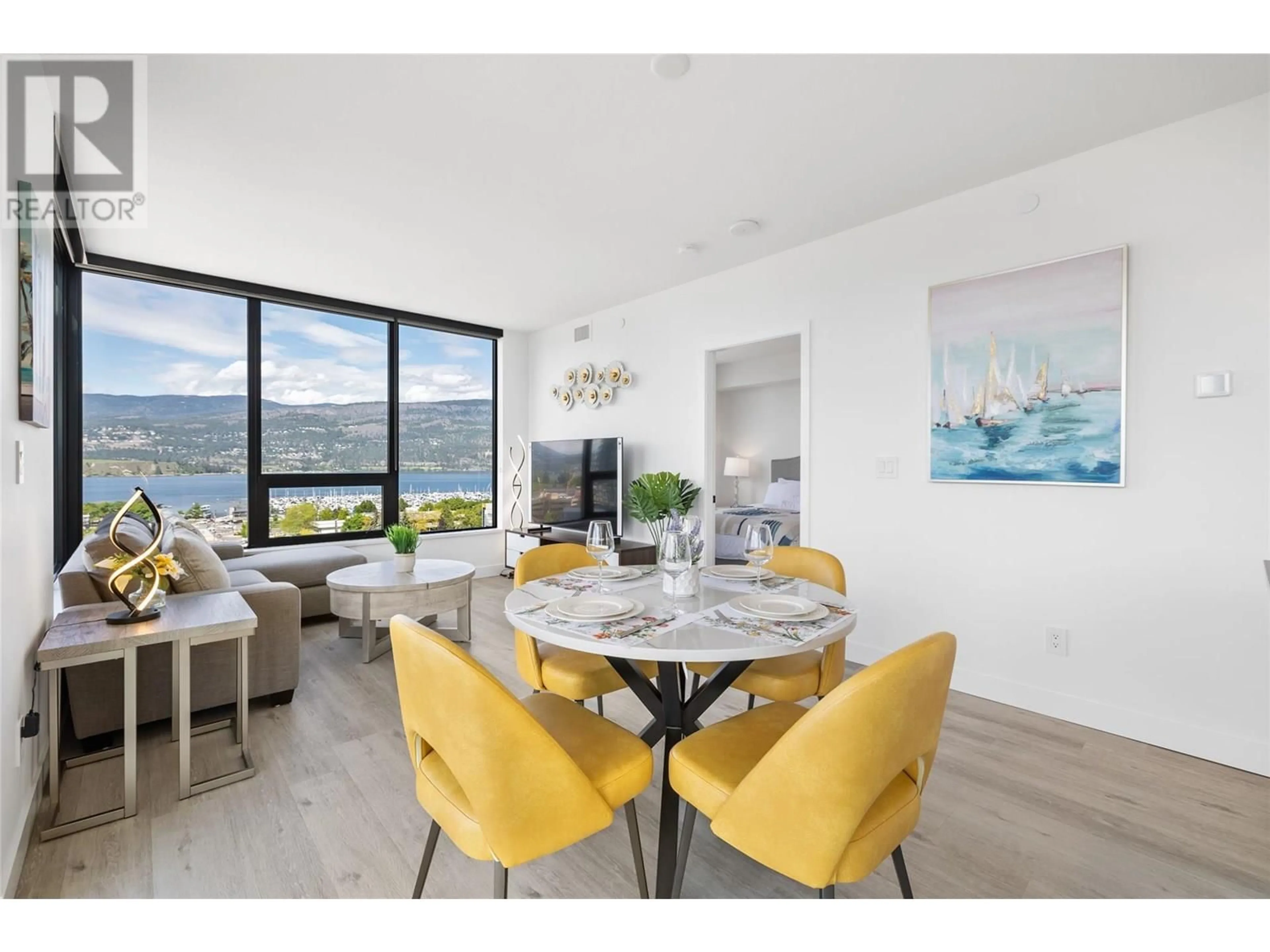 Dining room, ceramic/tile floor for 1005 - 1471 ST PAUL STREET, Kelowna British Columbia V1Y2E4