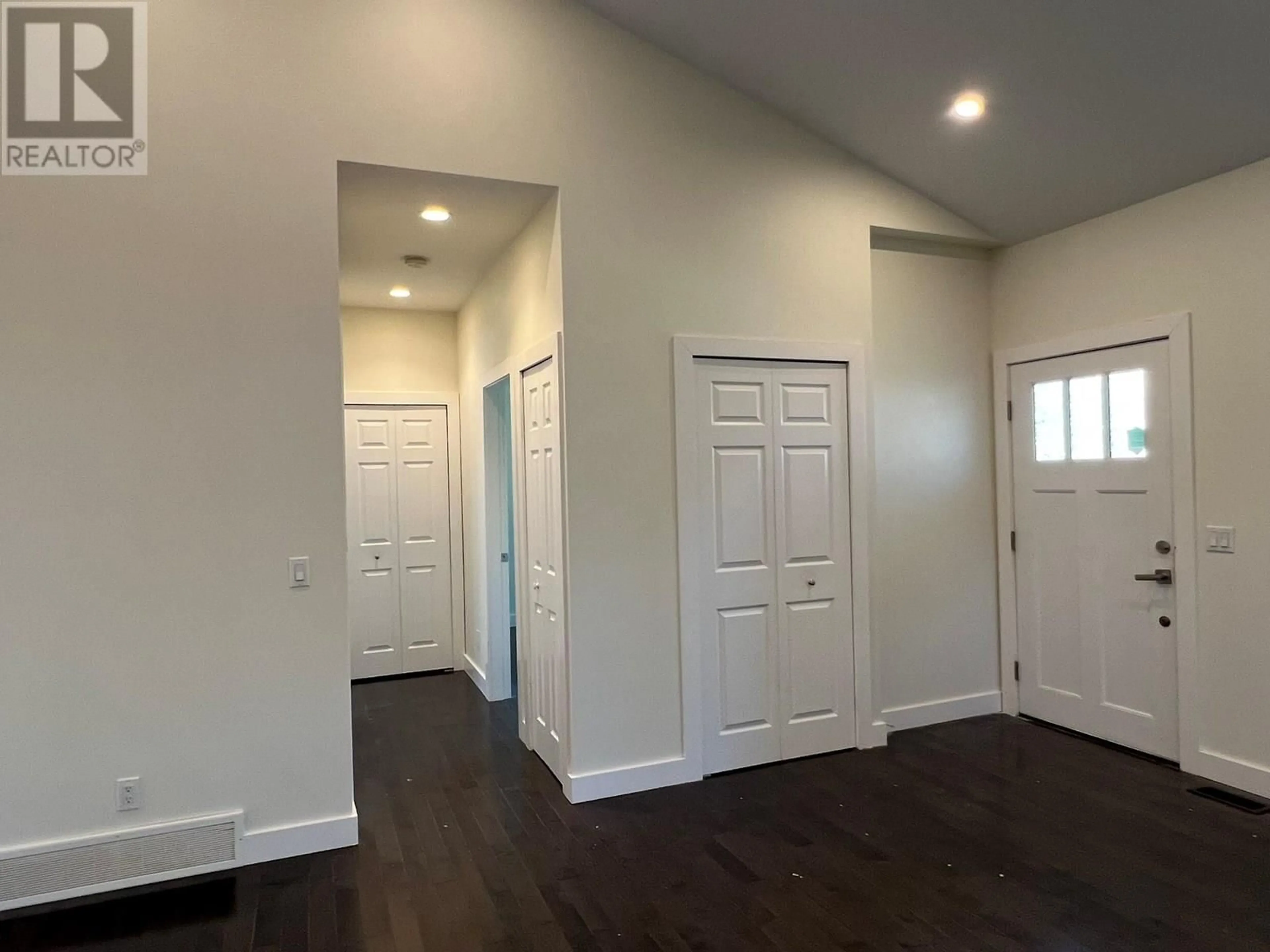 A pic of a room for 1882 MARSHALL STREET, Kelowna British Columbia V1Y2B7