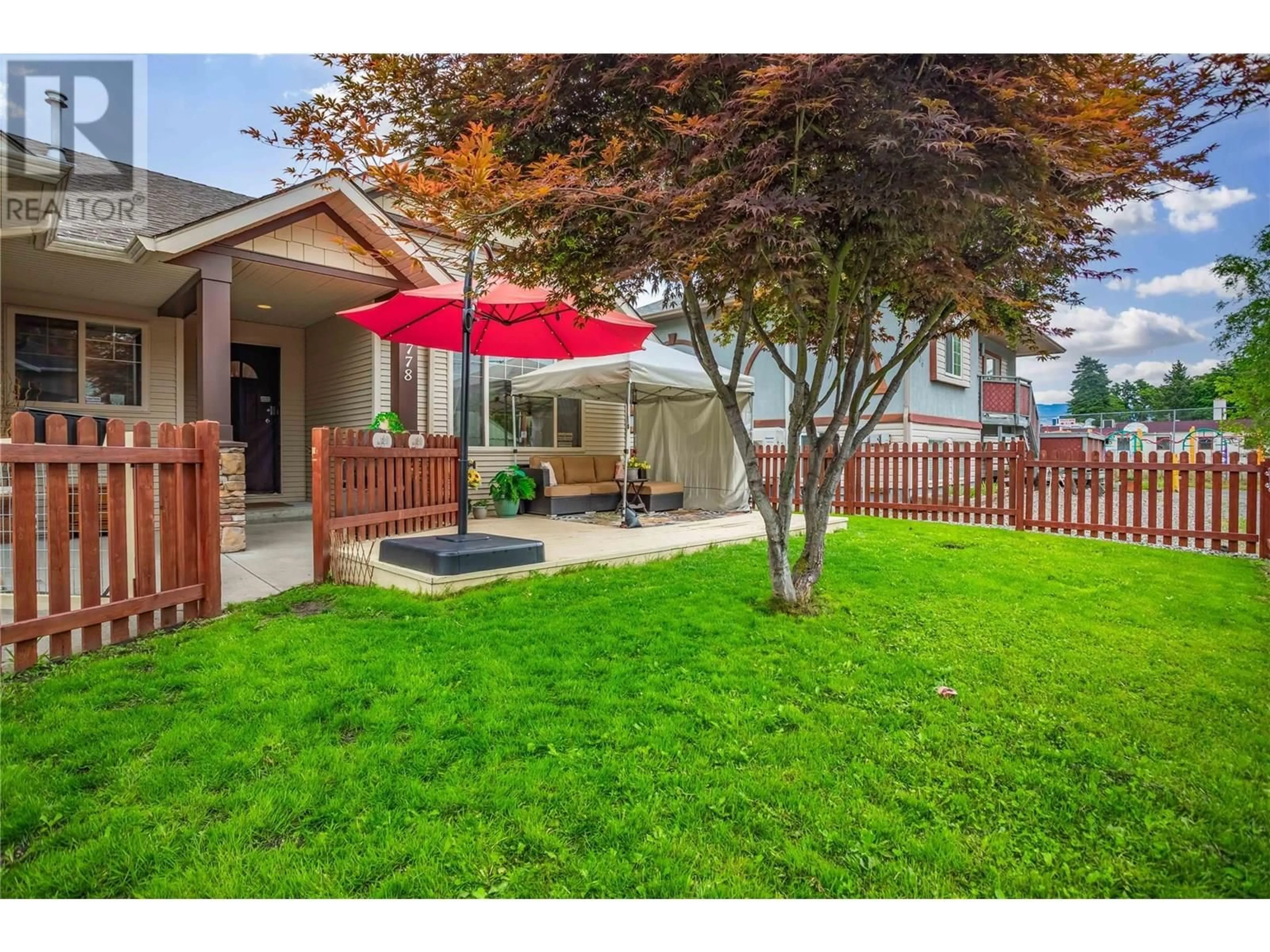 Patio, street for 778 COPELAND PLACE, Kelowna British Columbia V1Y8P9