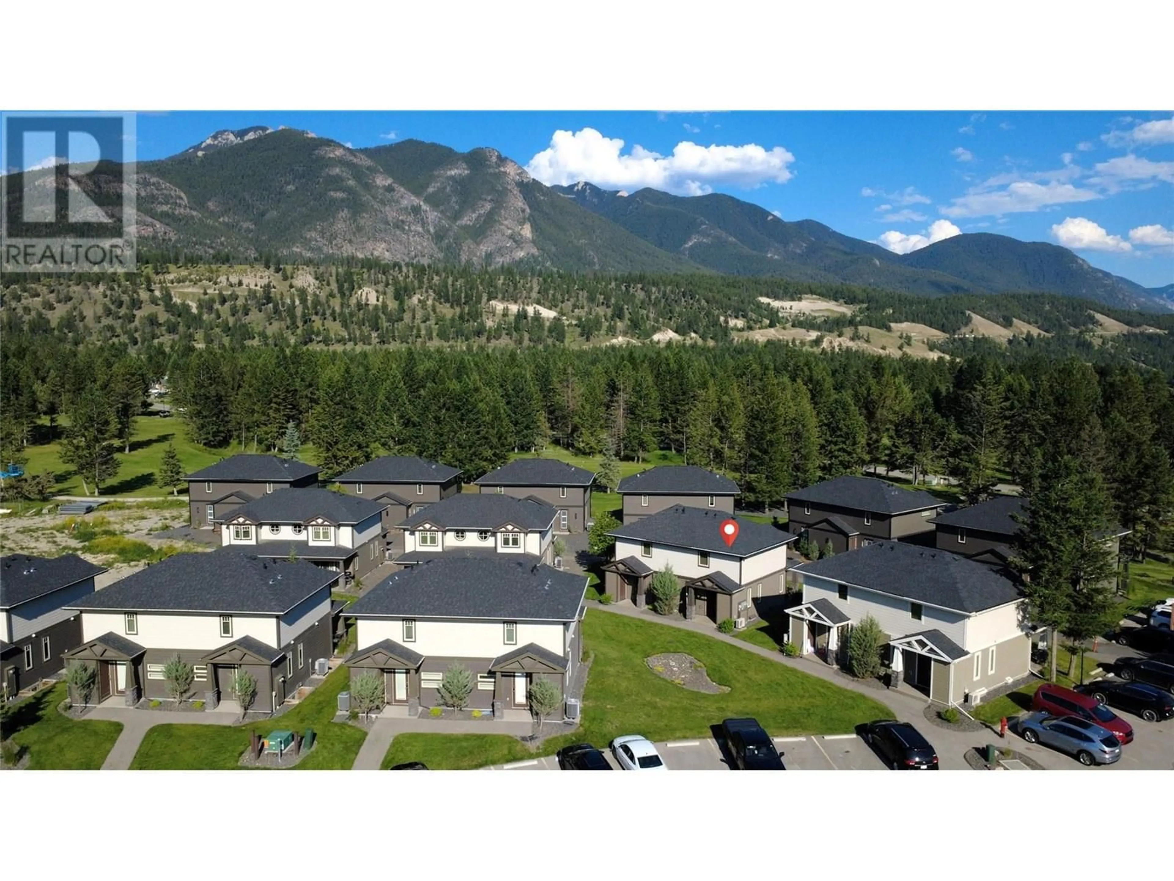 A pic from outside/outdoor area/front of a property/back of a property/a pic from drone, mountain view for 915 E - 900 BIGHORN BOULEVARD, Radium Hot Springs British Columbia V0A1M0